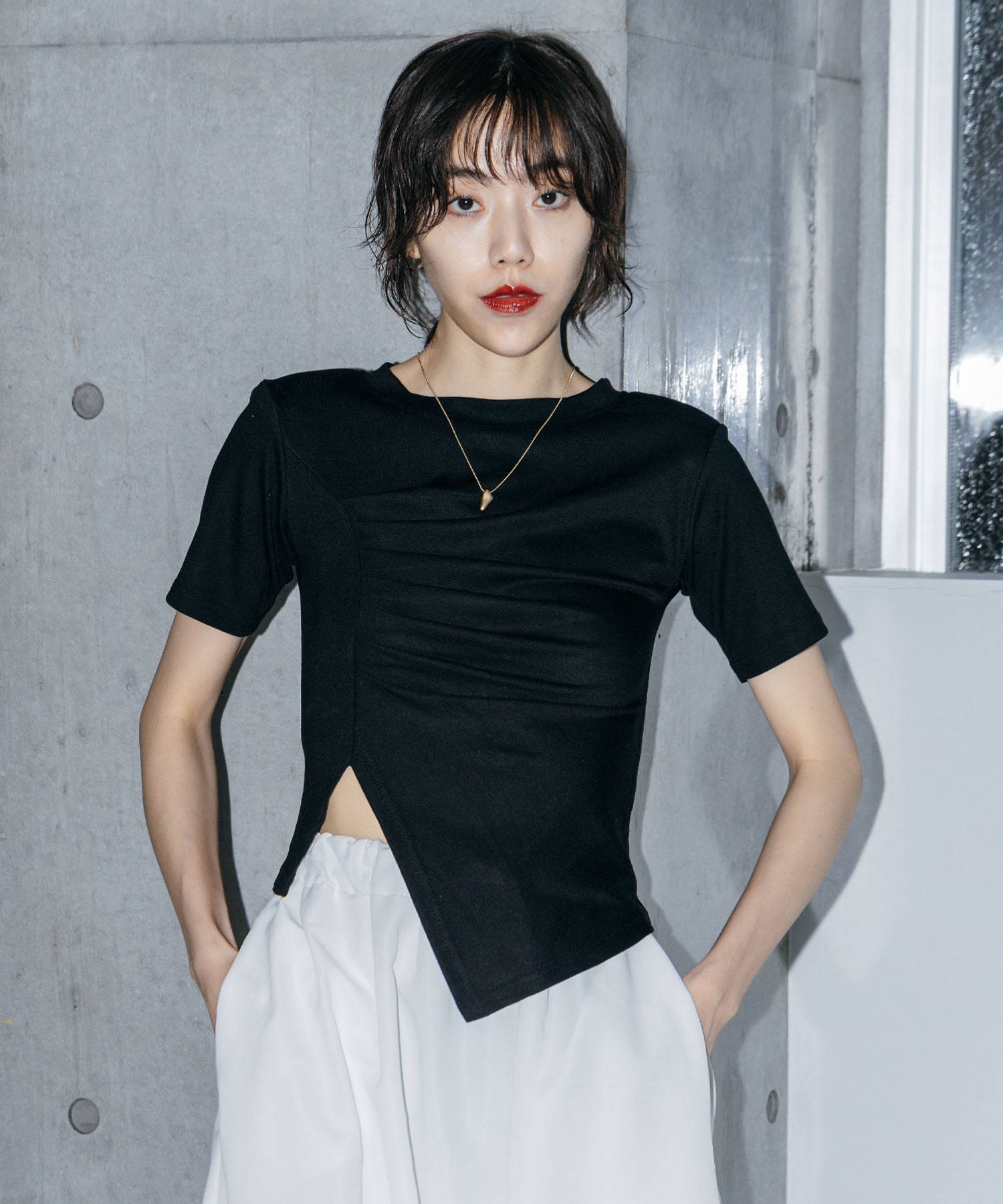 アシンメトリーギャザーTシャツ