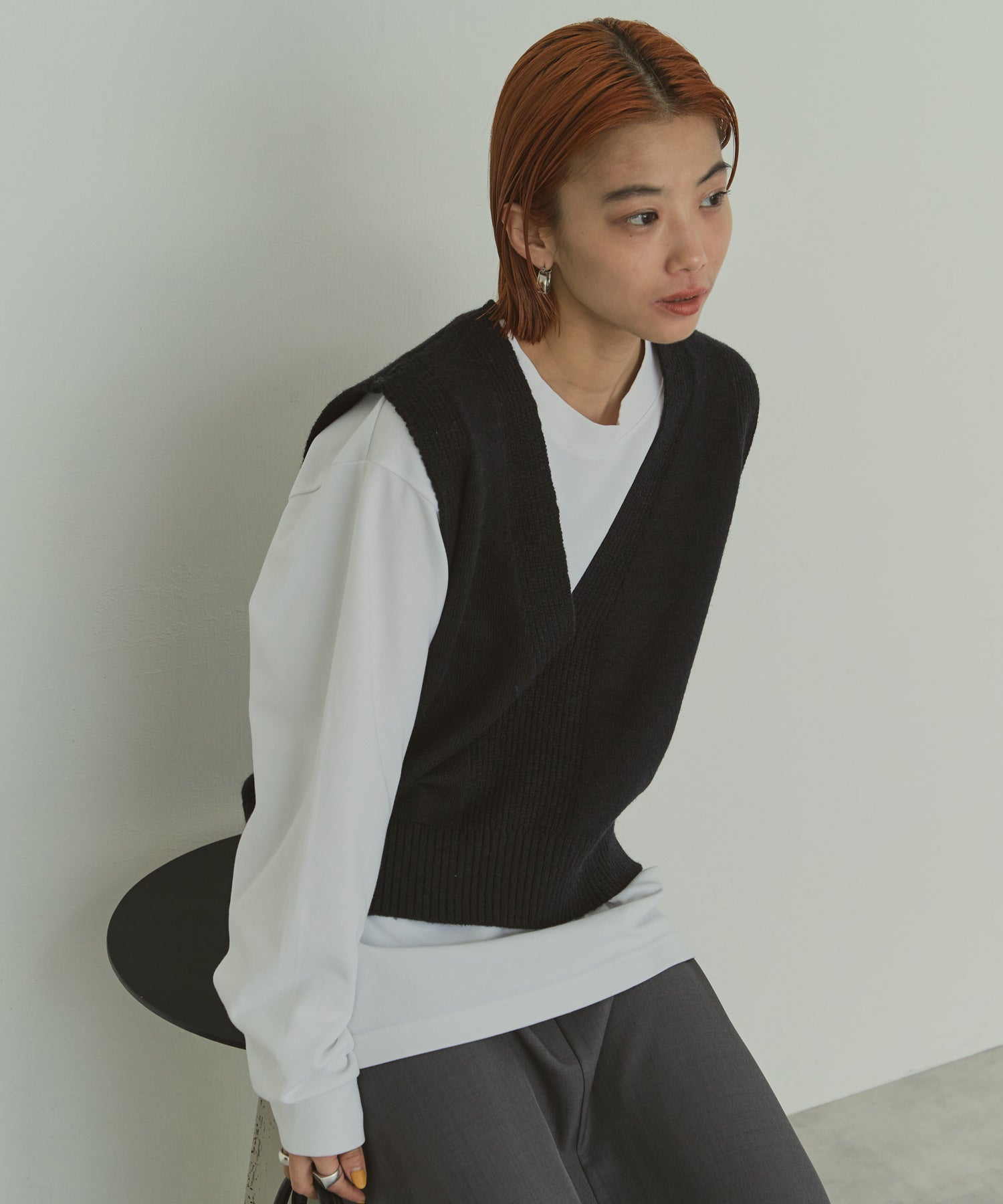 深Vネックメルヘンニットベスト