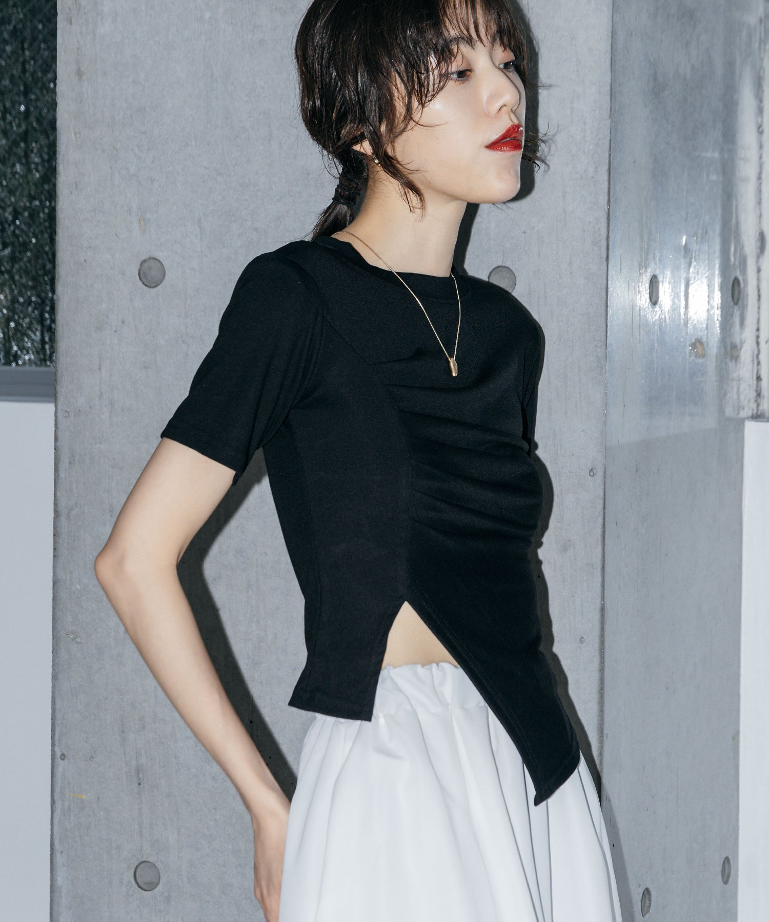 アシンメトリーギャザーTシャツ