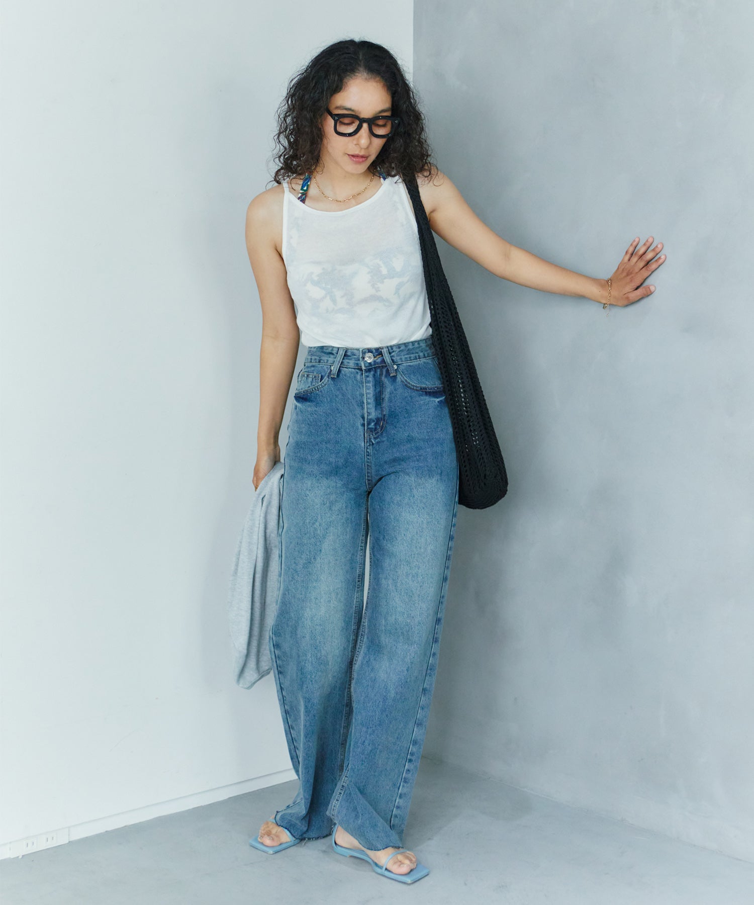 ホールドラウンドネックキャミ