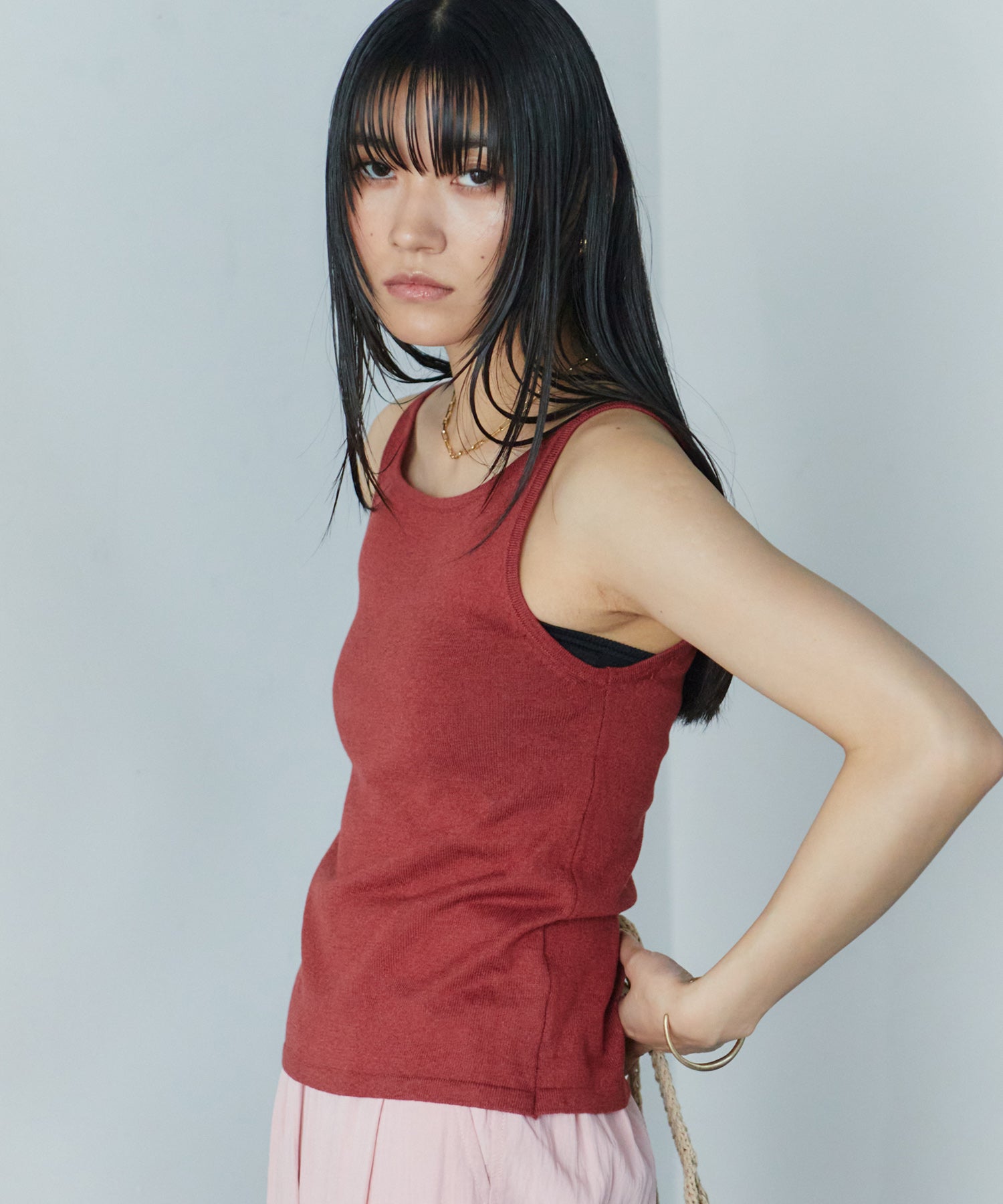 ホールドラウンドネックキャミ