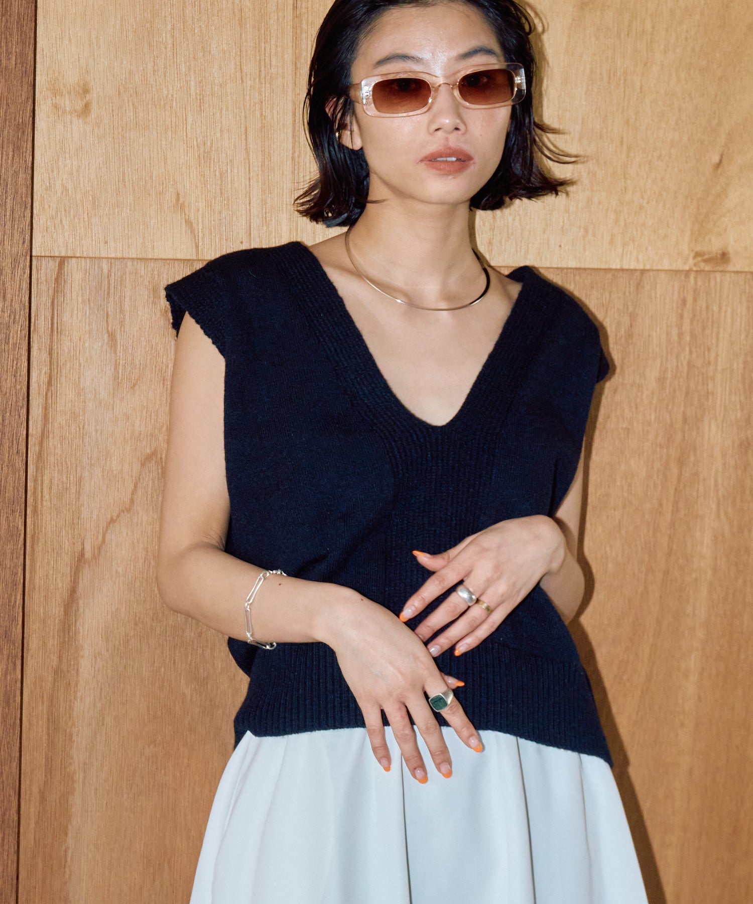 深Vネックメルヘンニットベスト