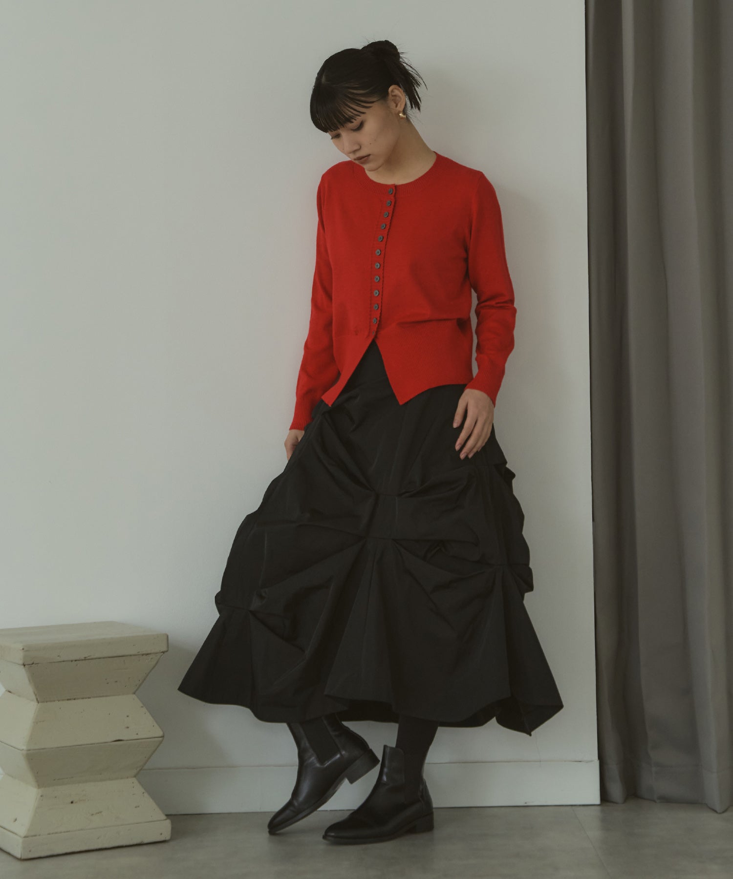 メニーボタンスリットカーデ