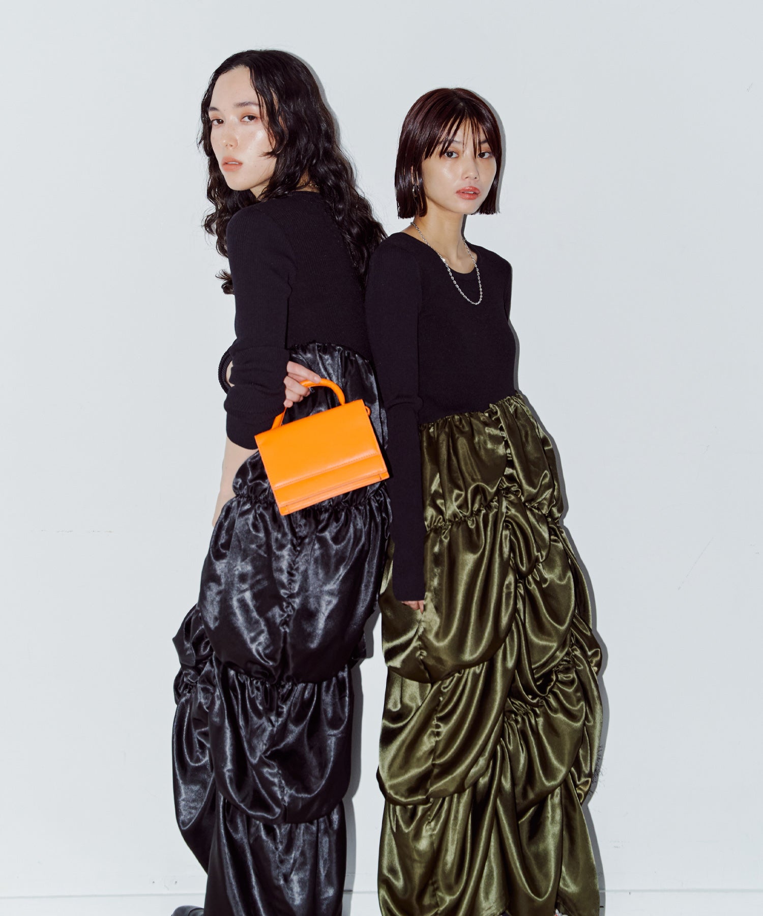 ダリアドッキングギャザーワンピース