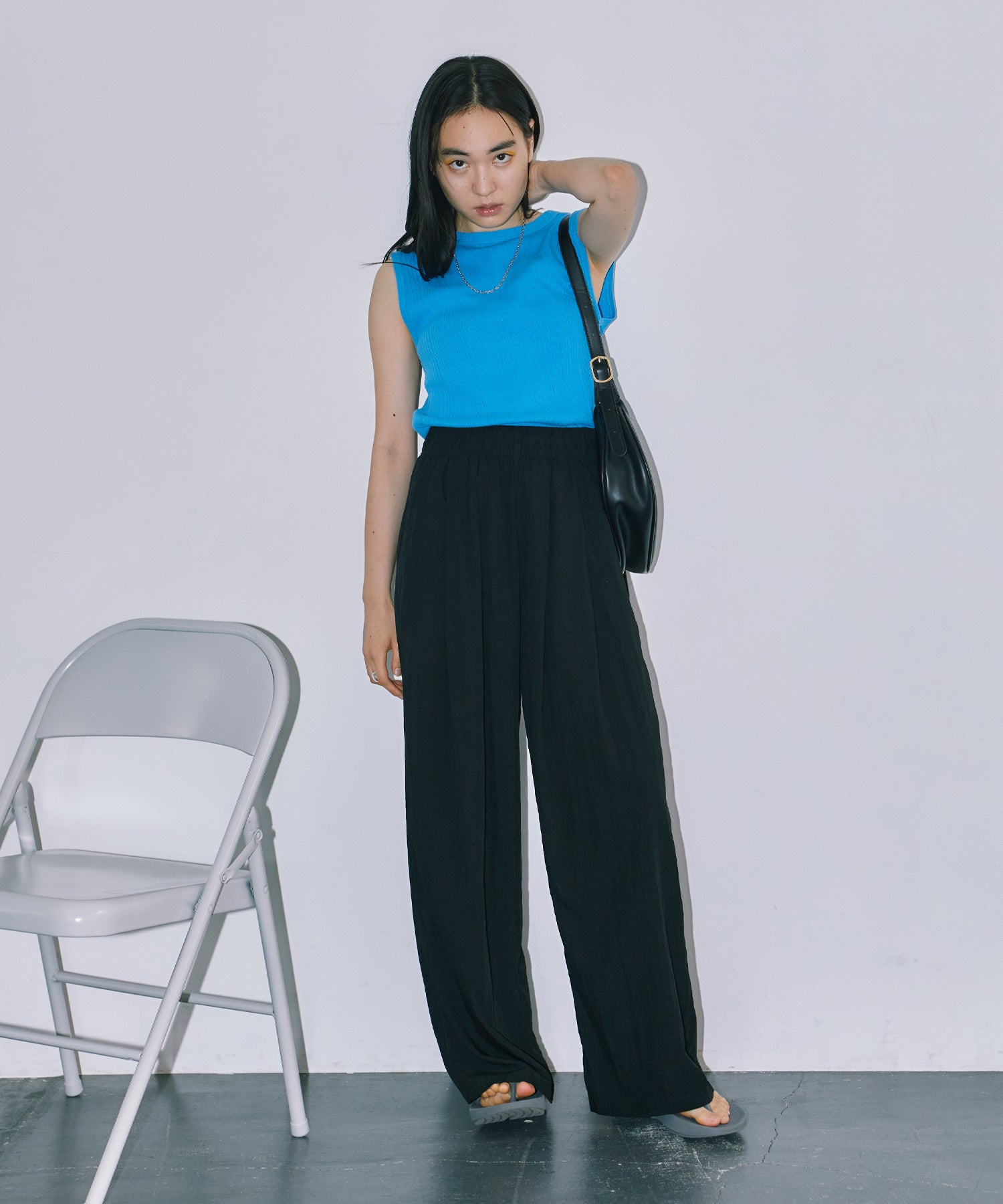 フロントタックワイドパンツ