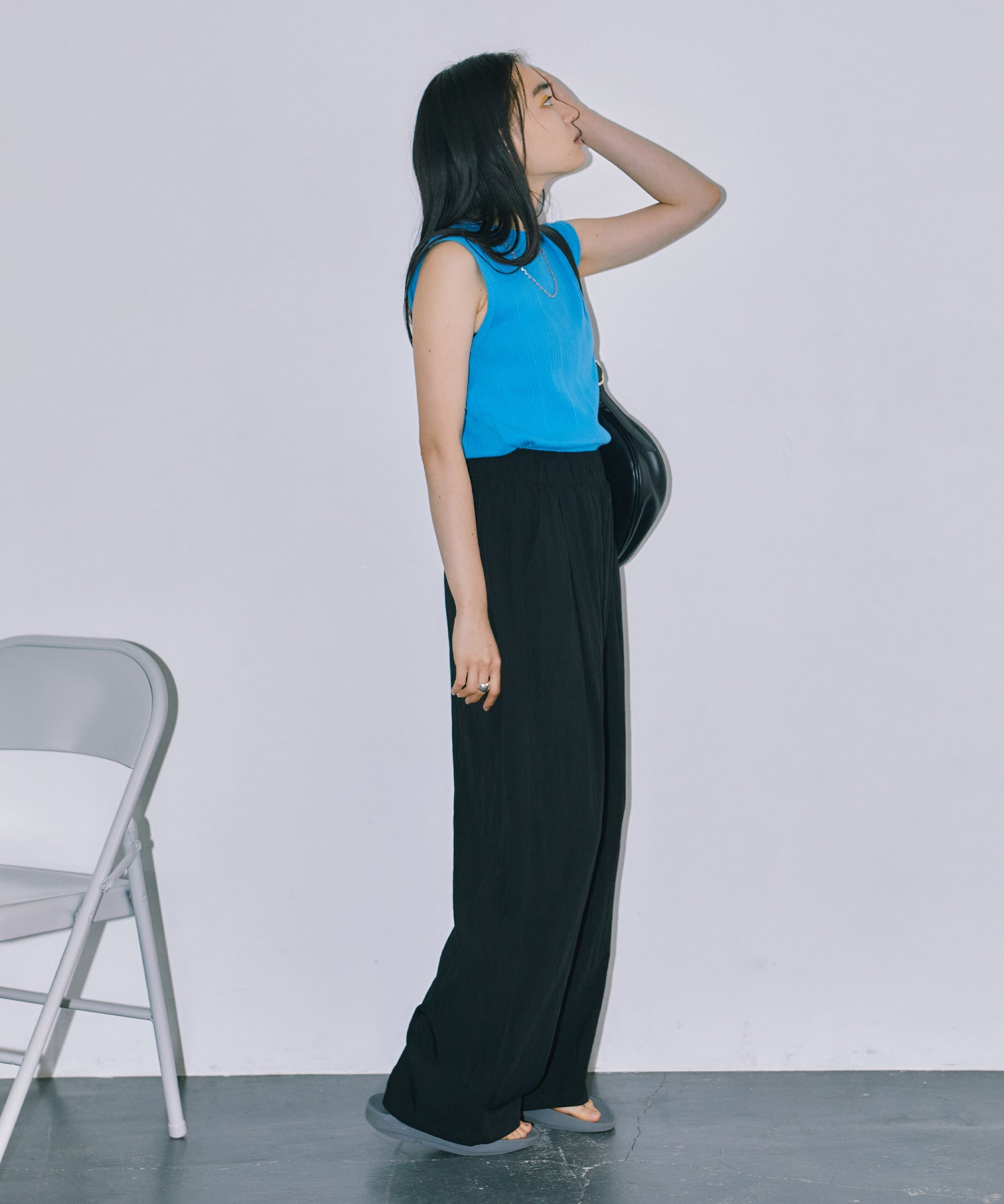 フロントタックワイドパンツ