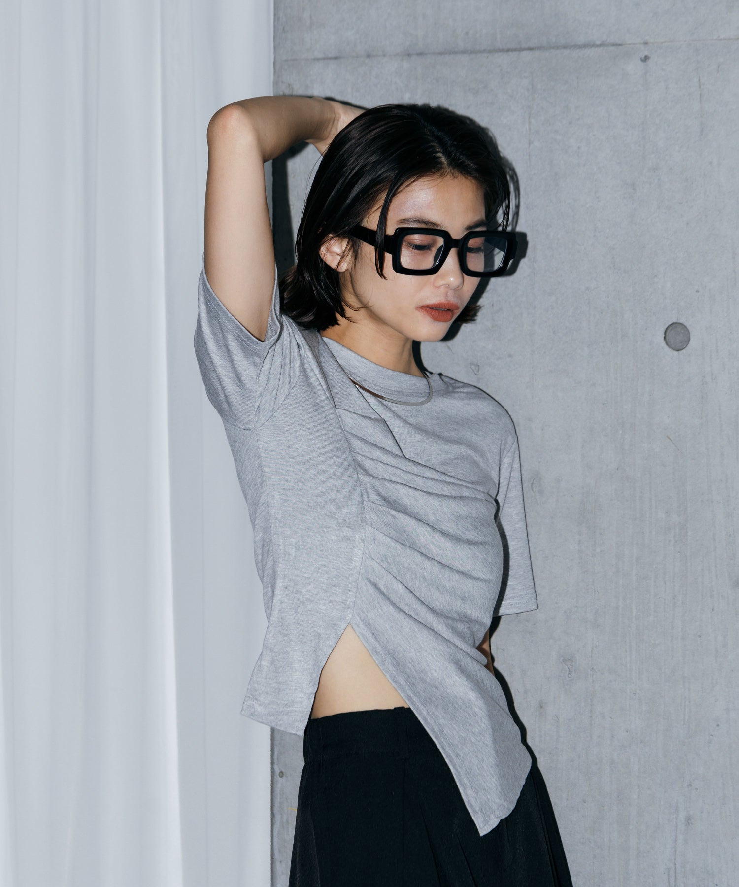 アシンメトリーギャザーTシャツ