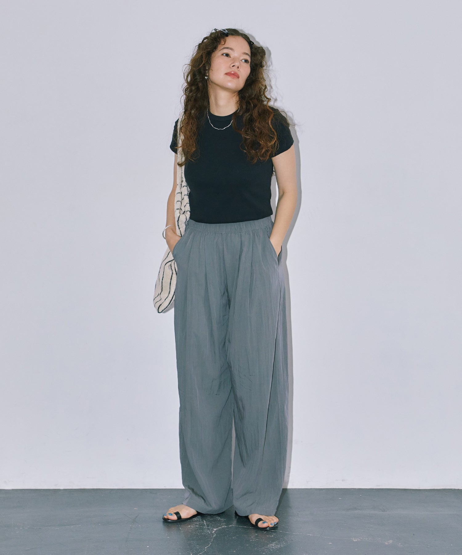 フロントタックワイドパンツ