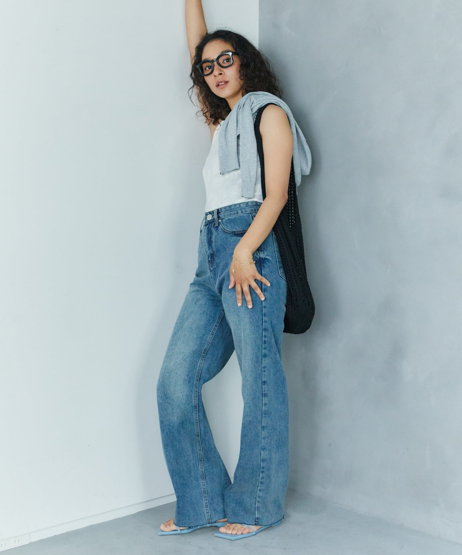 ホールドラウンドネックキャミ