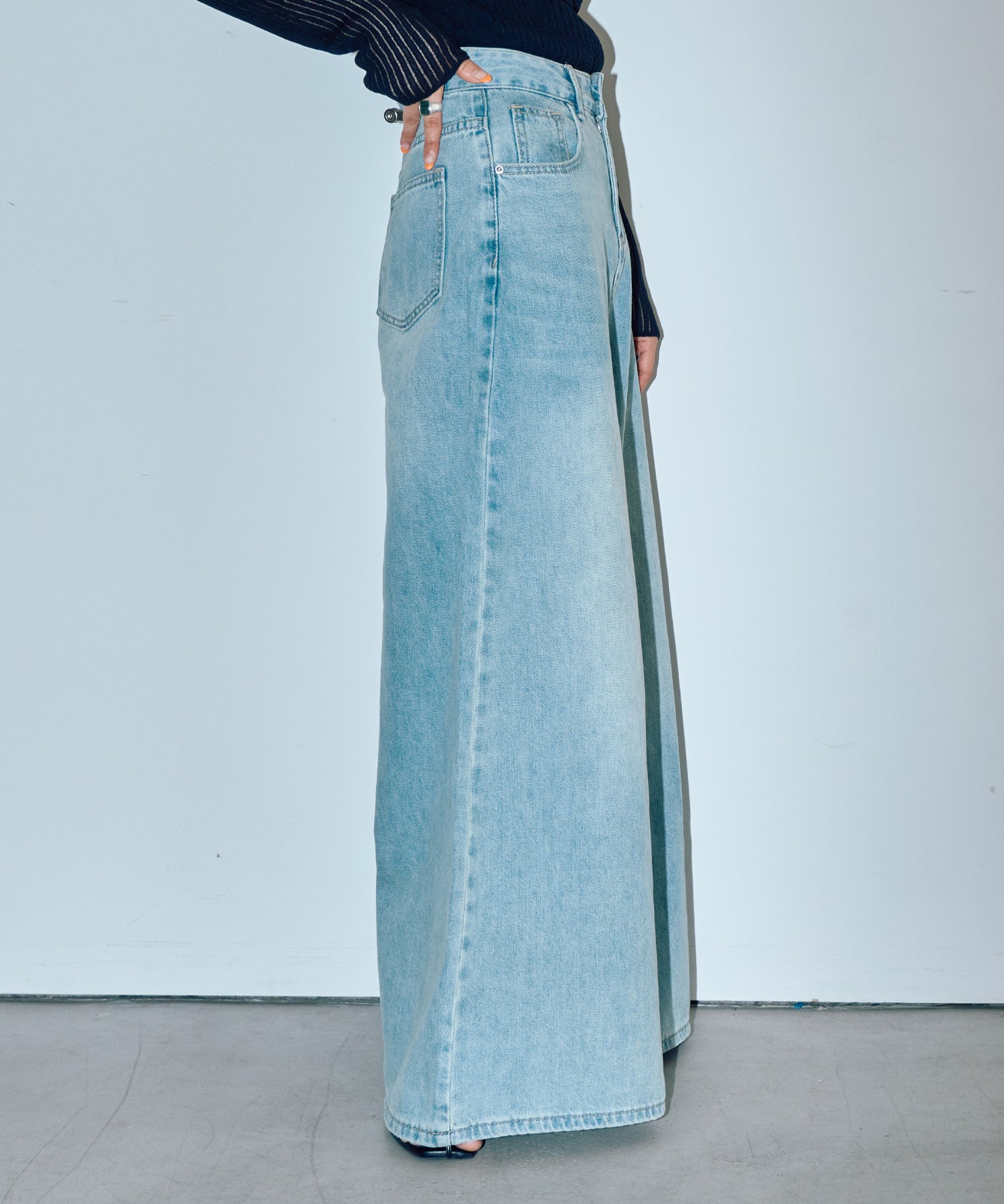ワイドベルデニム