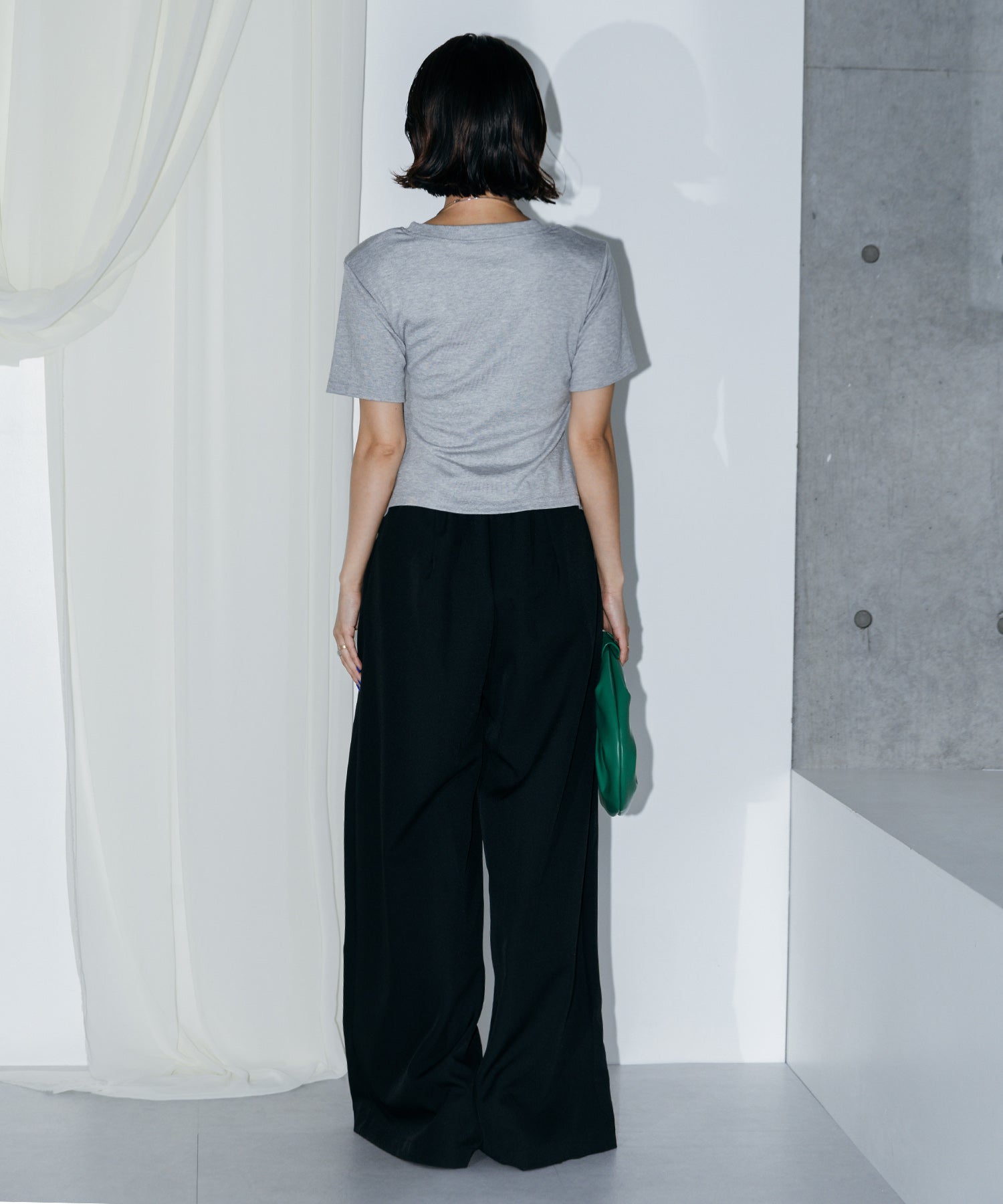 アシンメトリーギャザーTシャツ