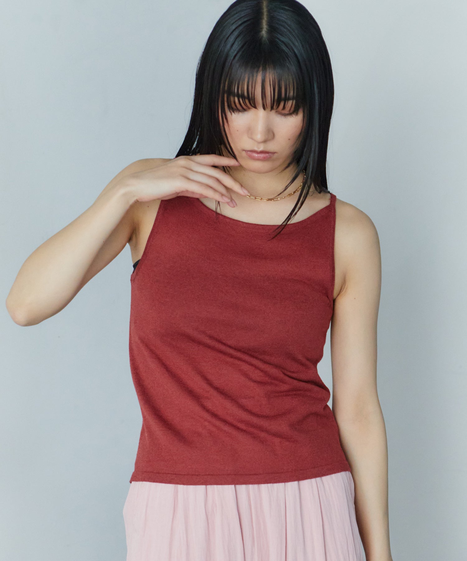 ホールドラウンドネックキャミ