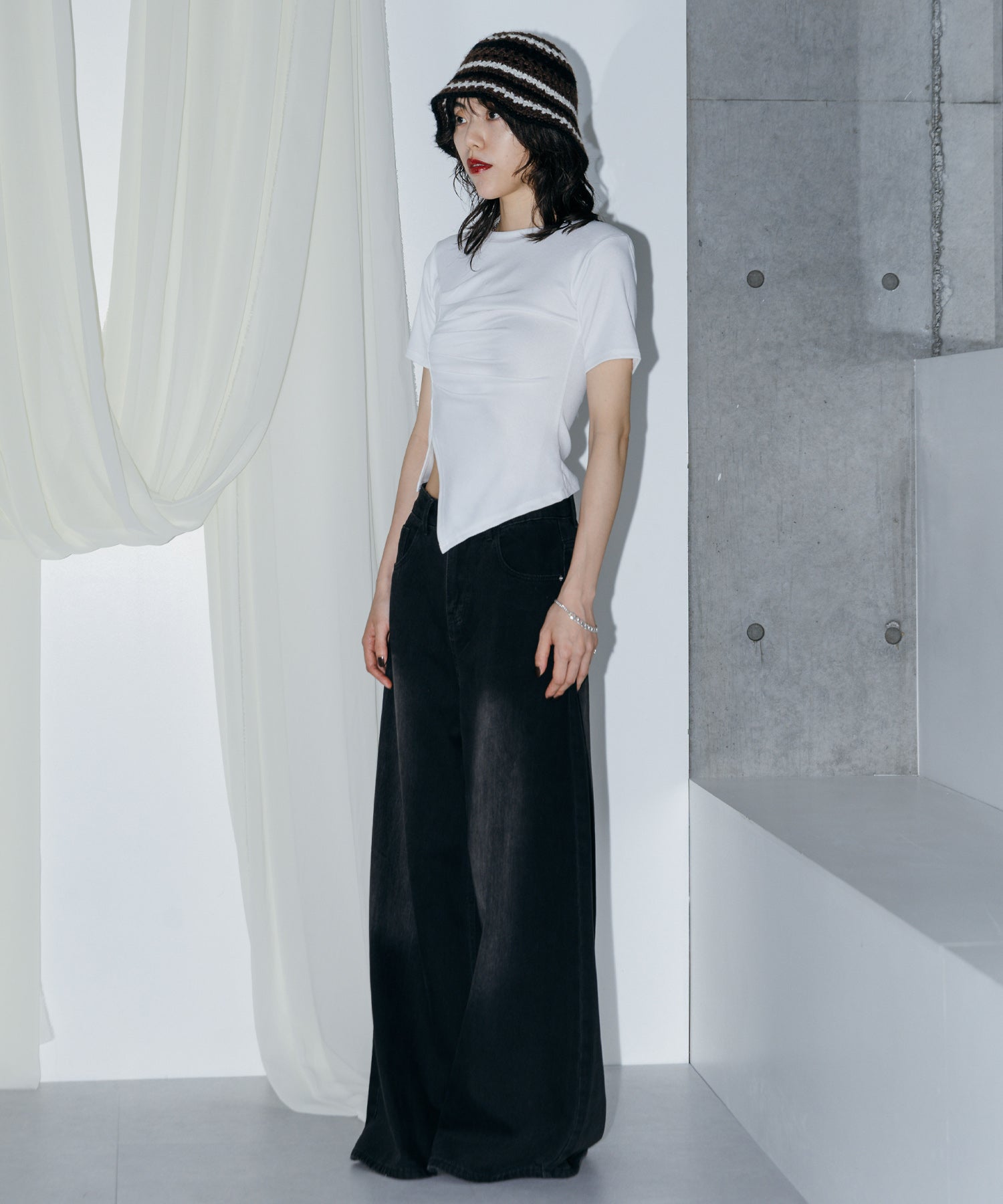 アシンメトリーギャザーTシャツ