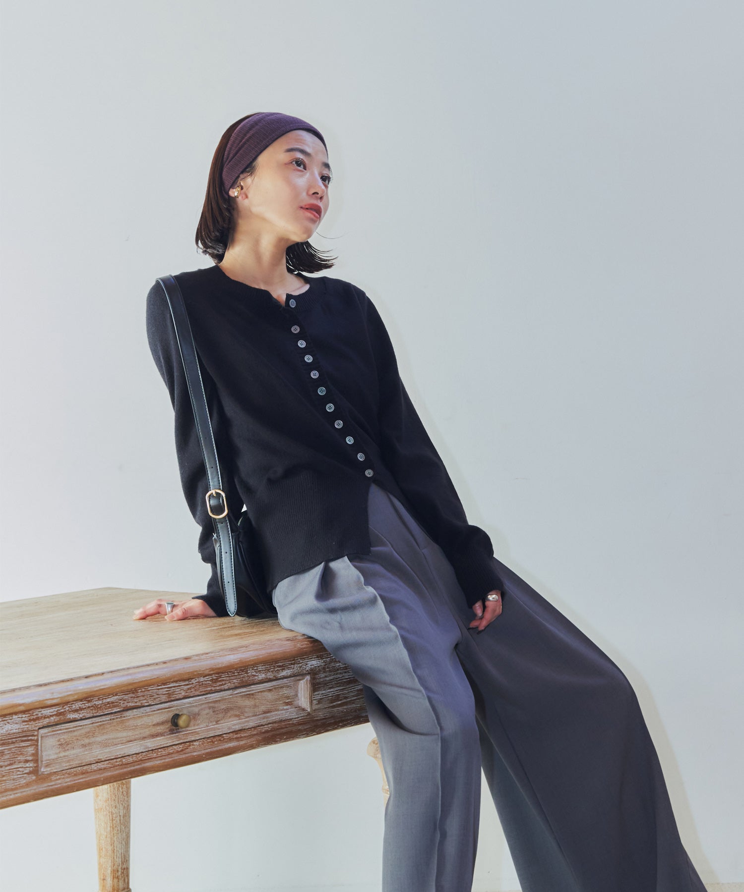 メニーボタンスリットカーデ