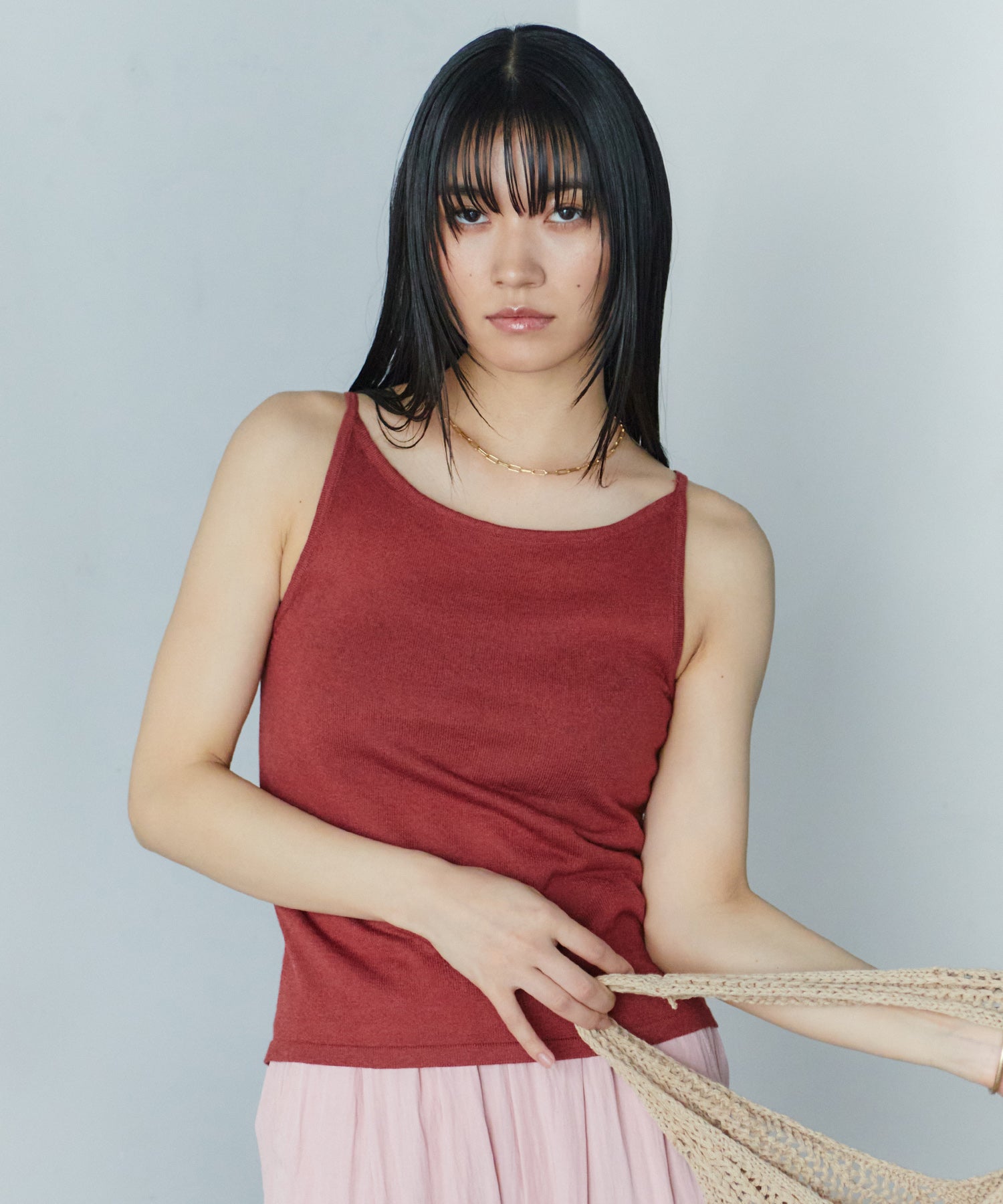 ホールドラウンドネックキャミ