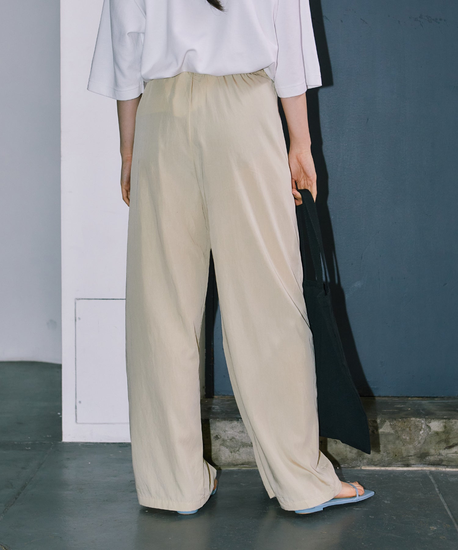 フロントタックワイドパンツ