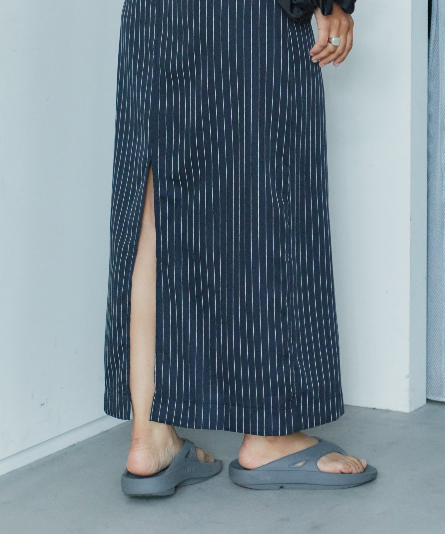 Iラインストライプロングスカート