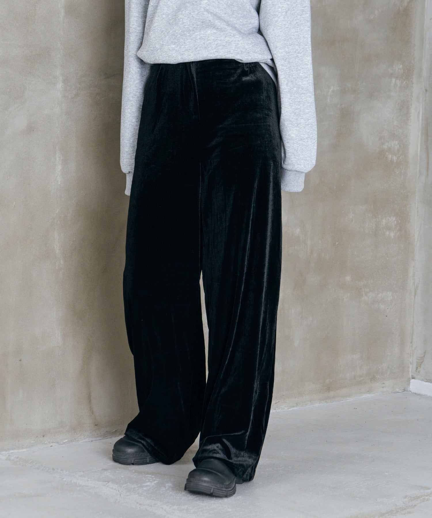 ベロアストレートパンツ