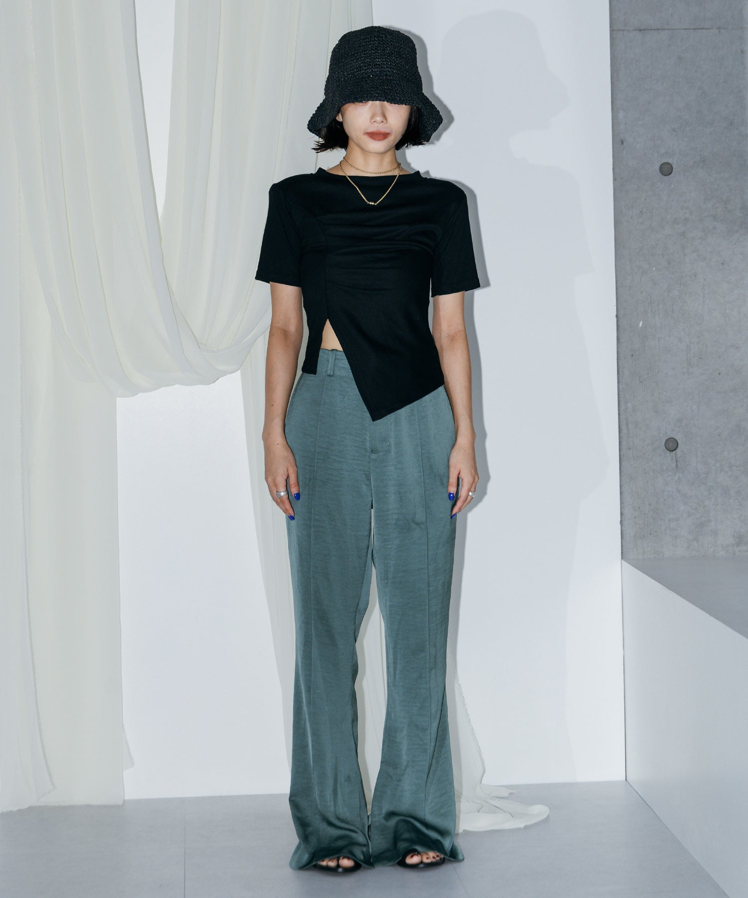 アシンメトリーギャザーTシャツ