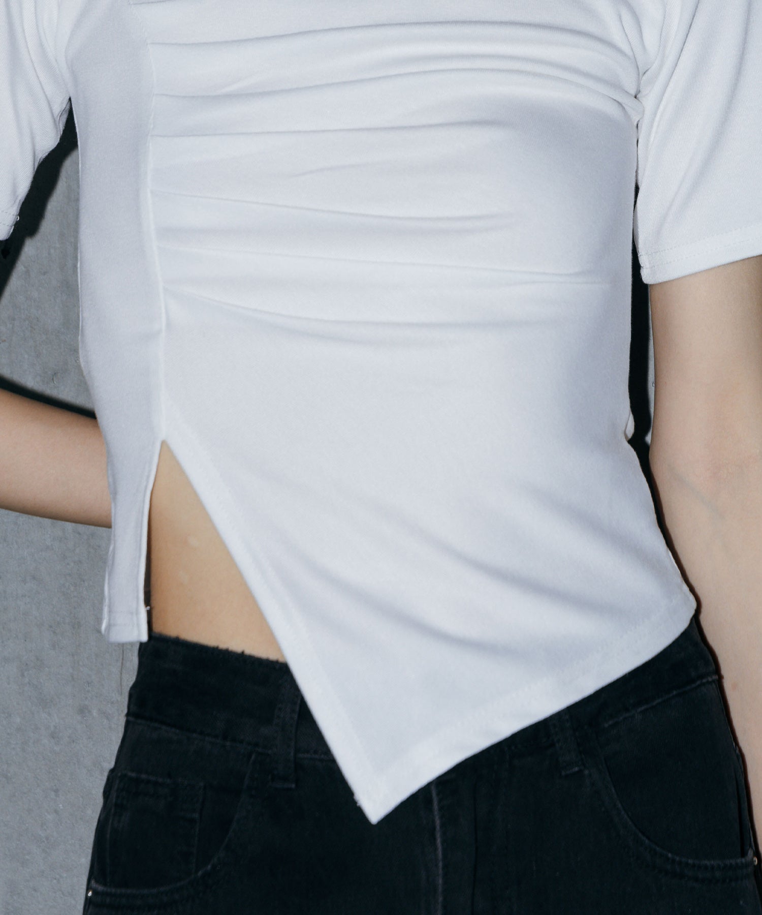 アシンメトリーギャザーTシャツ