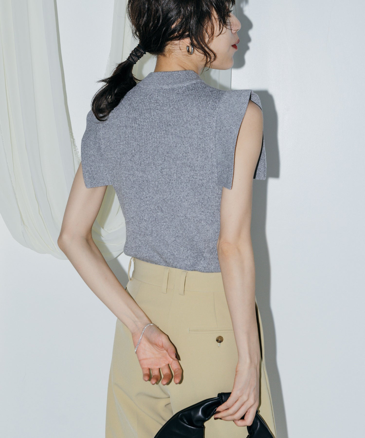 スクエアスリーブトップス