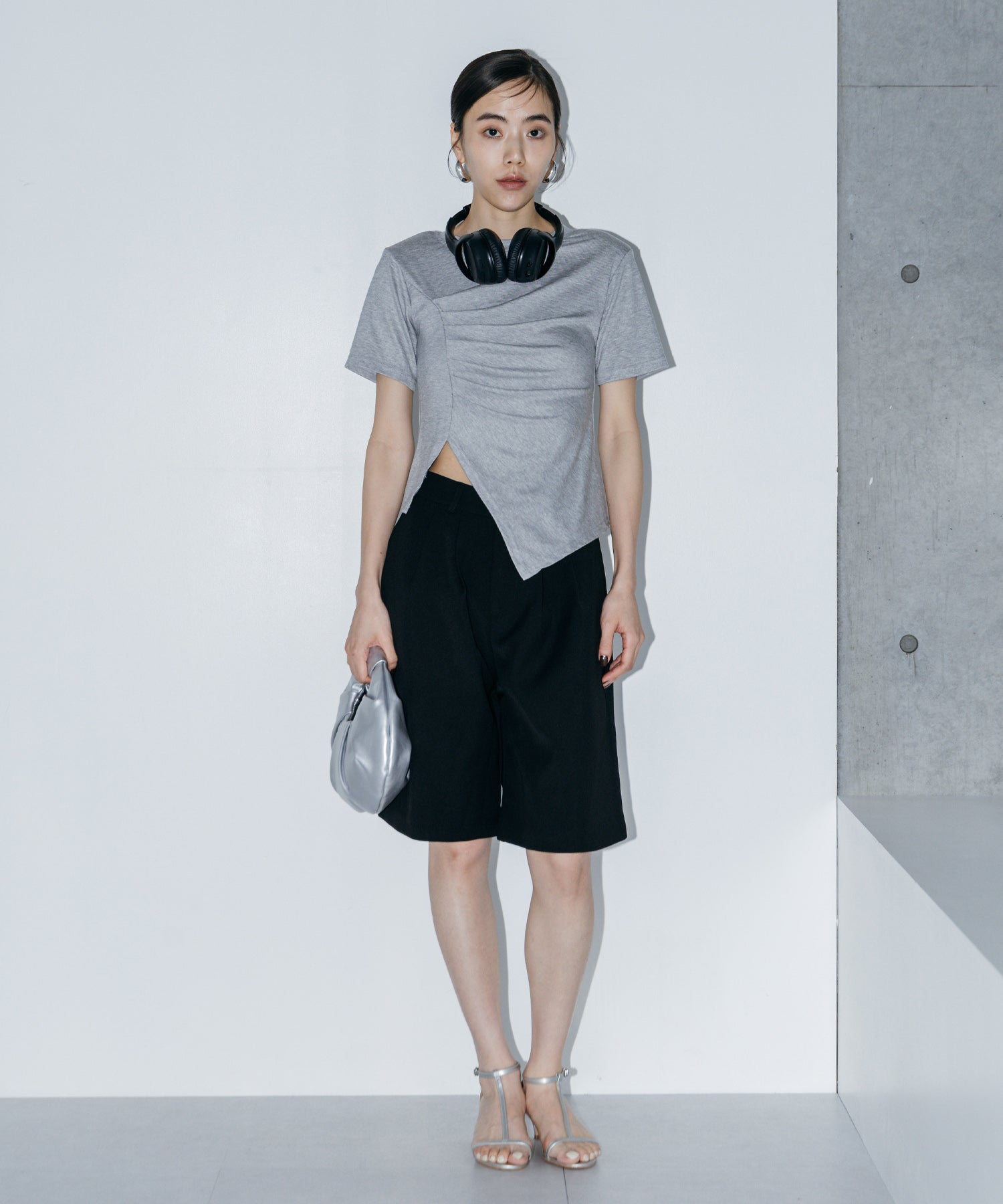 アシンメトリーギャザーTシャツ