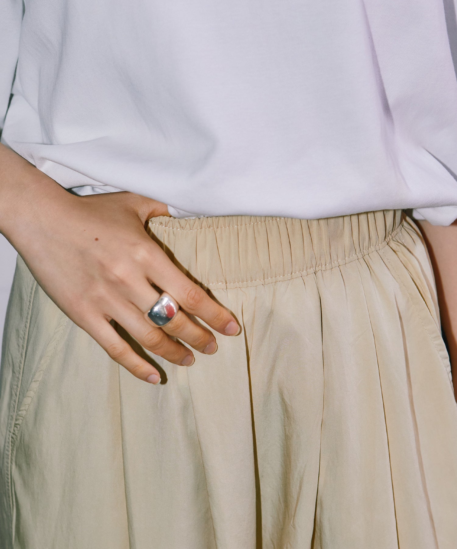 フロントタックワイドパンツ