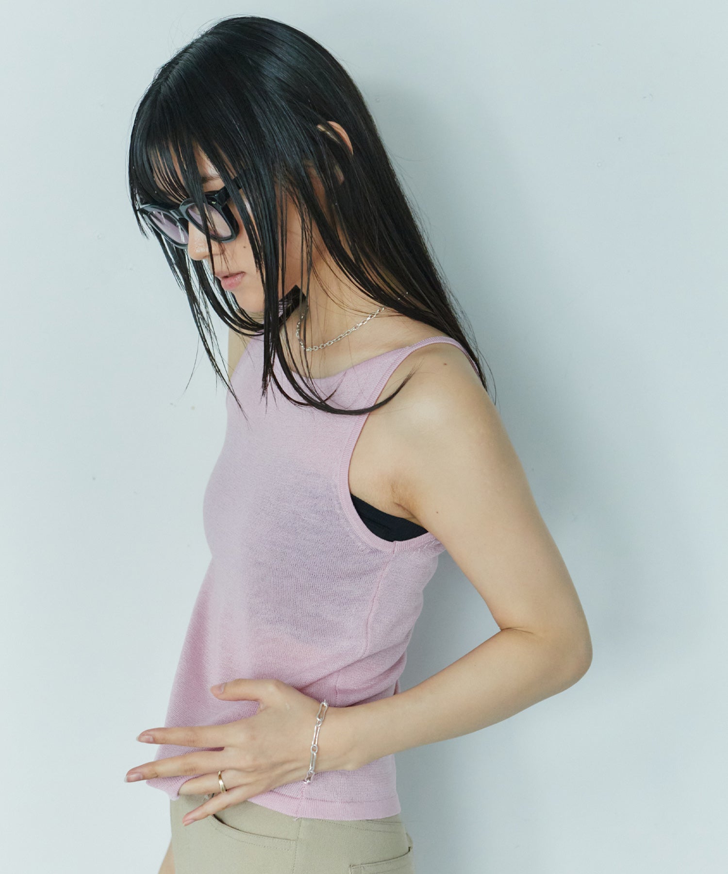 ホールドラウンドネックキャミ