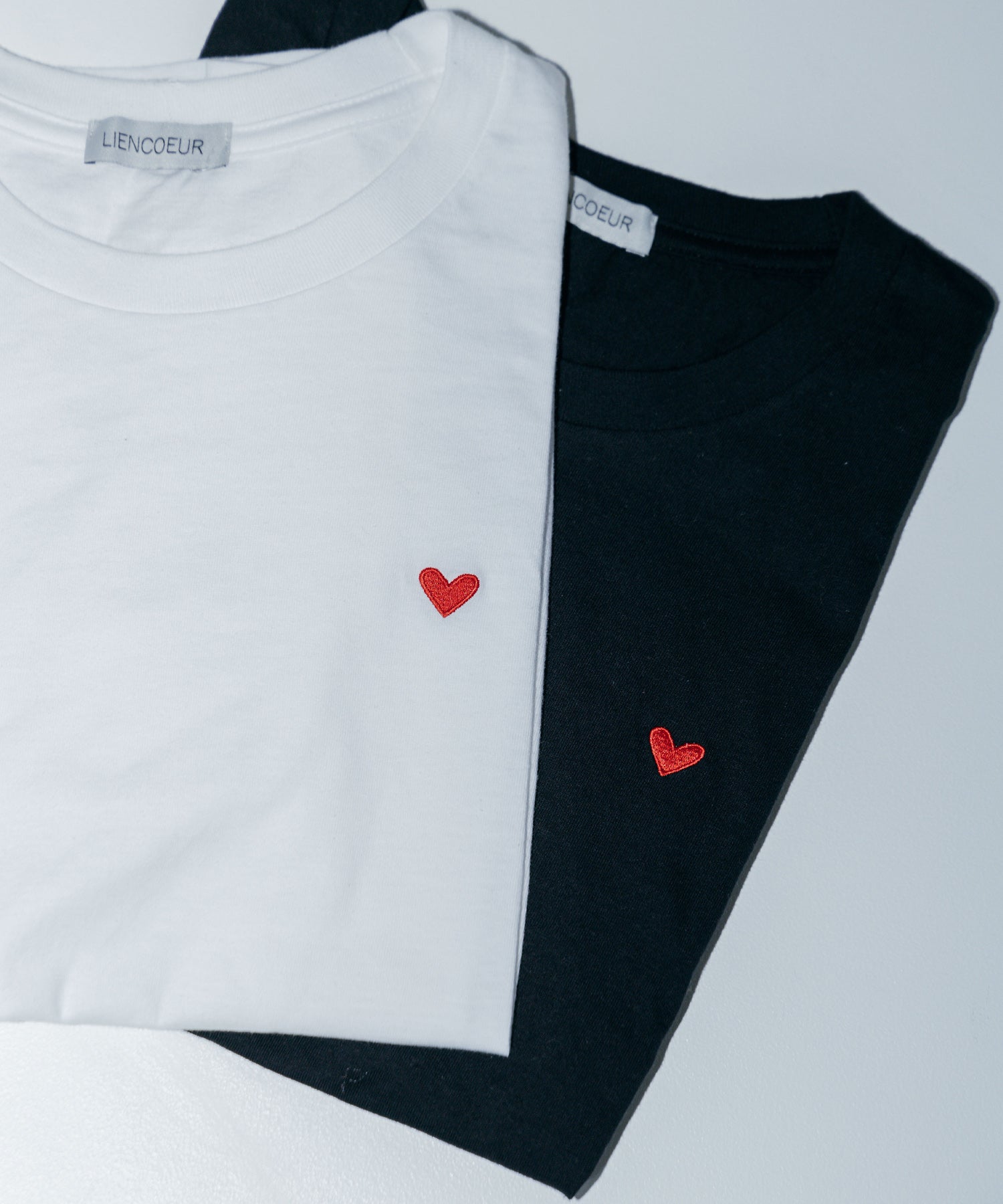 ミニハート刺繍Tシャツ