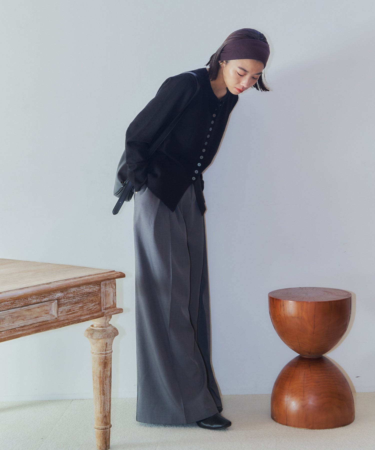 メニーボタンスリットカーデ