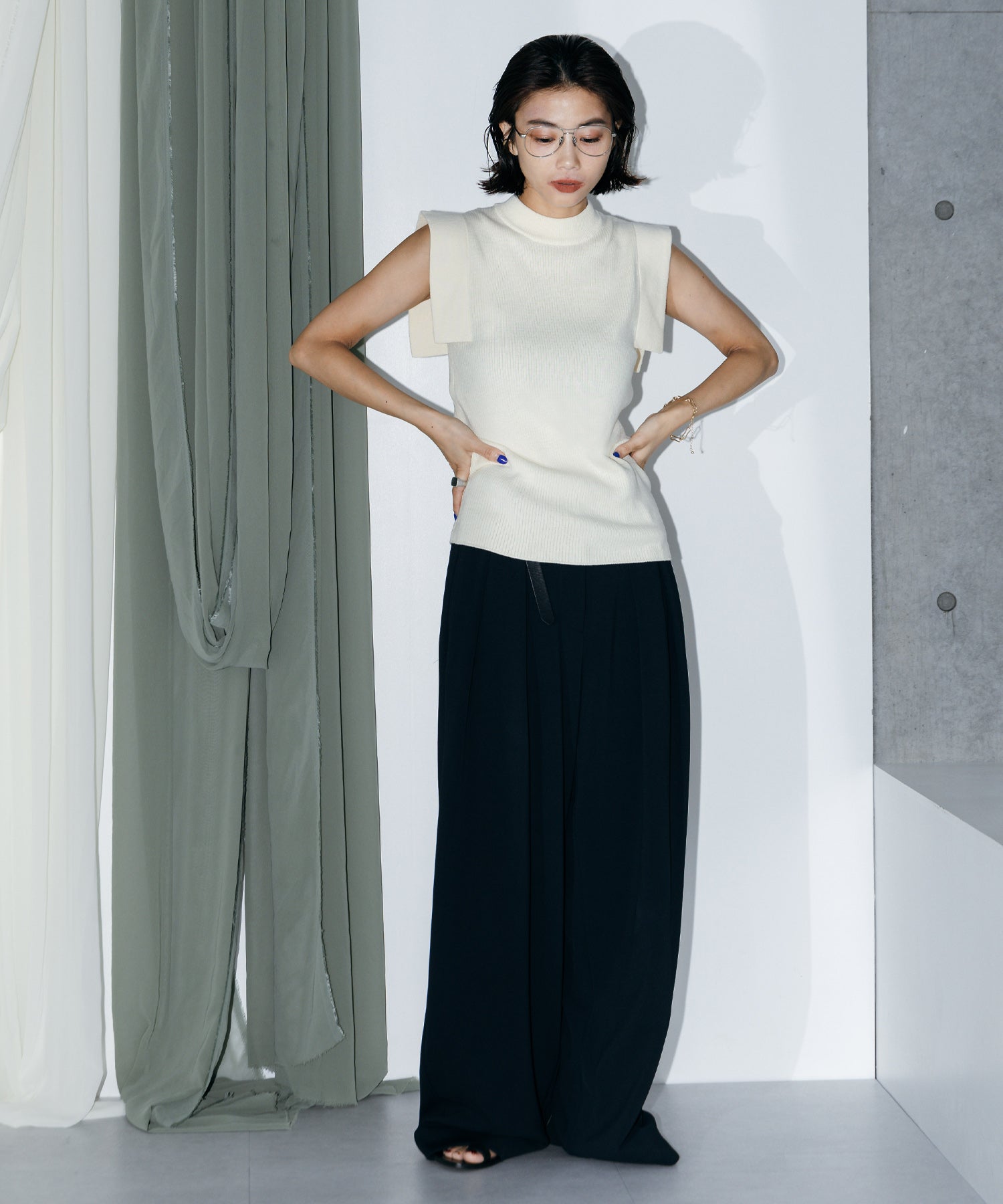 スクエアスリーブトップス