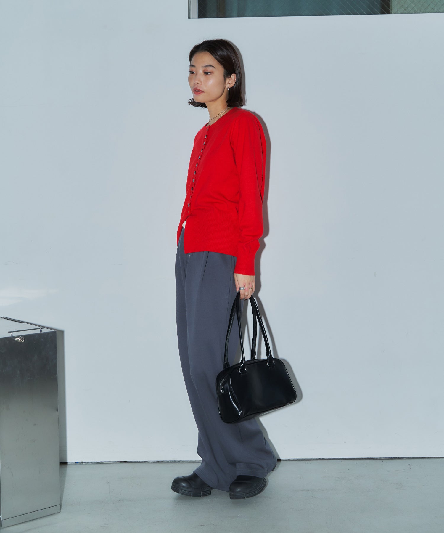 メニーボタンスリットカーデ