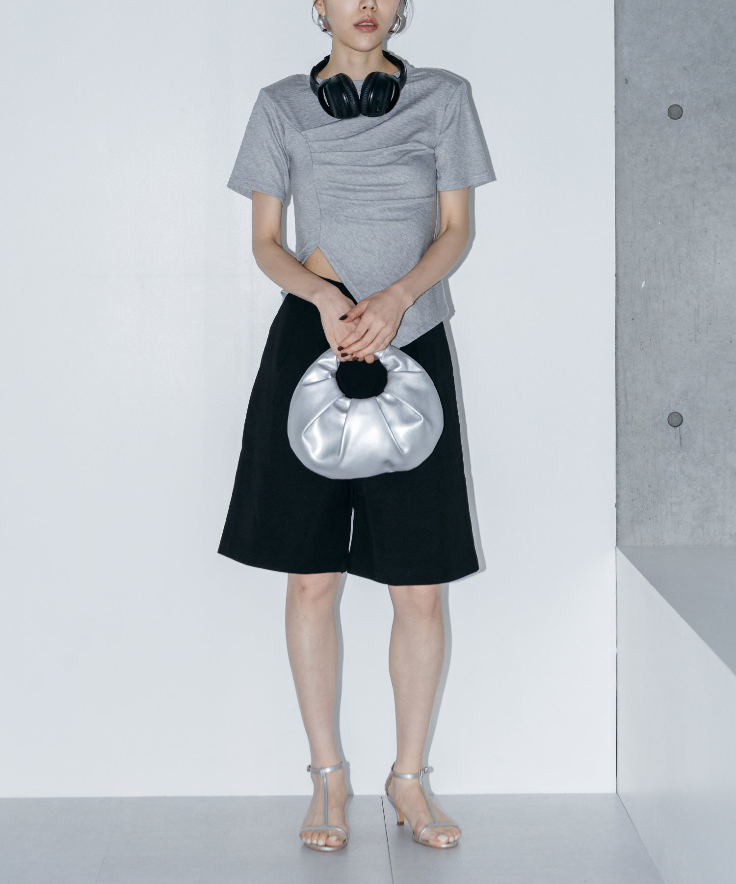 アシンメトリーギャザーTシャツ