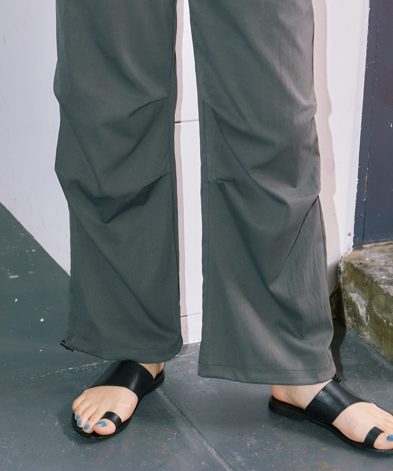 カーゴストレートパンツ