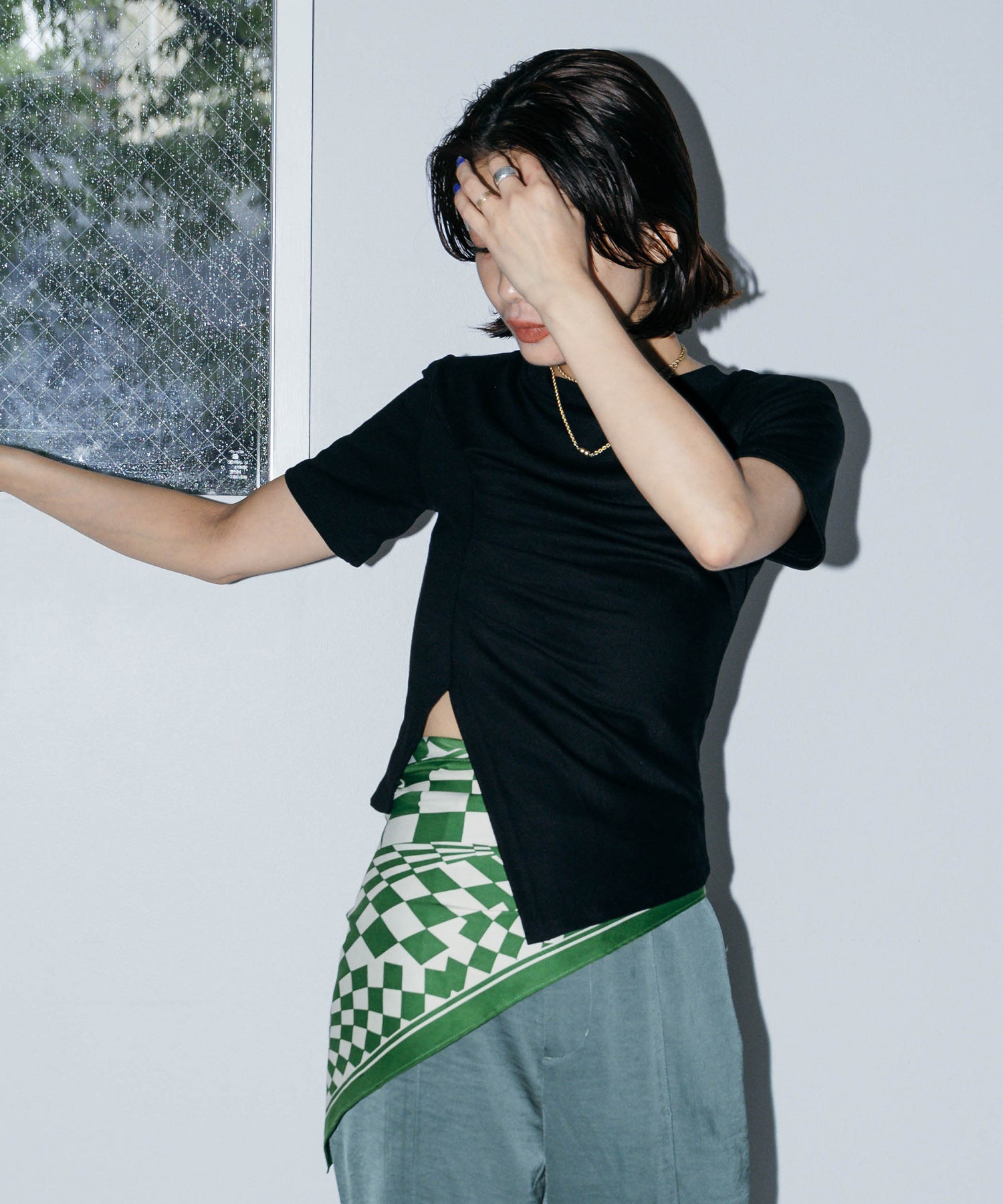 アシンメトリーギャザーTシャツ