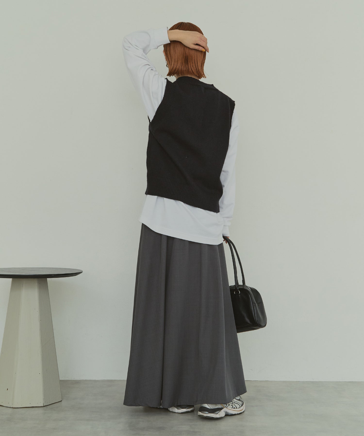 深Vネックメルヘンニットベスト