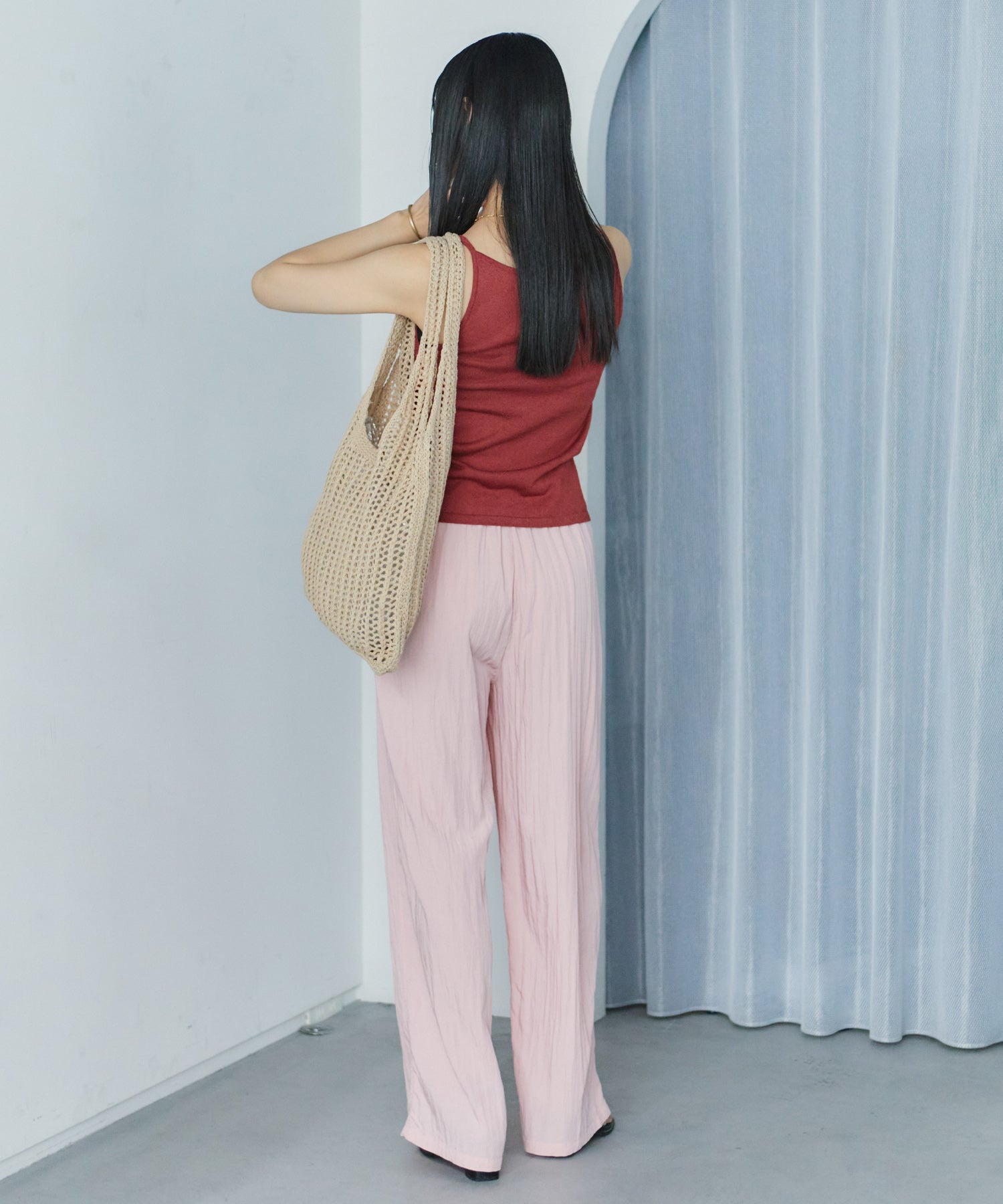 ホールドラウンドネックキャミ