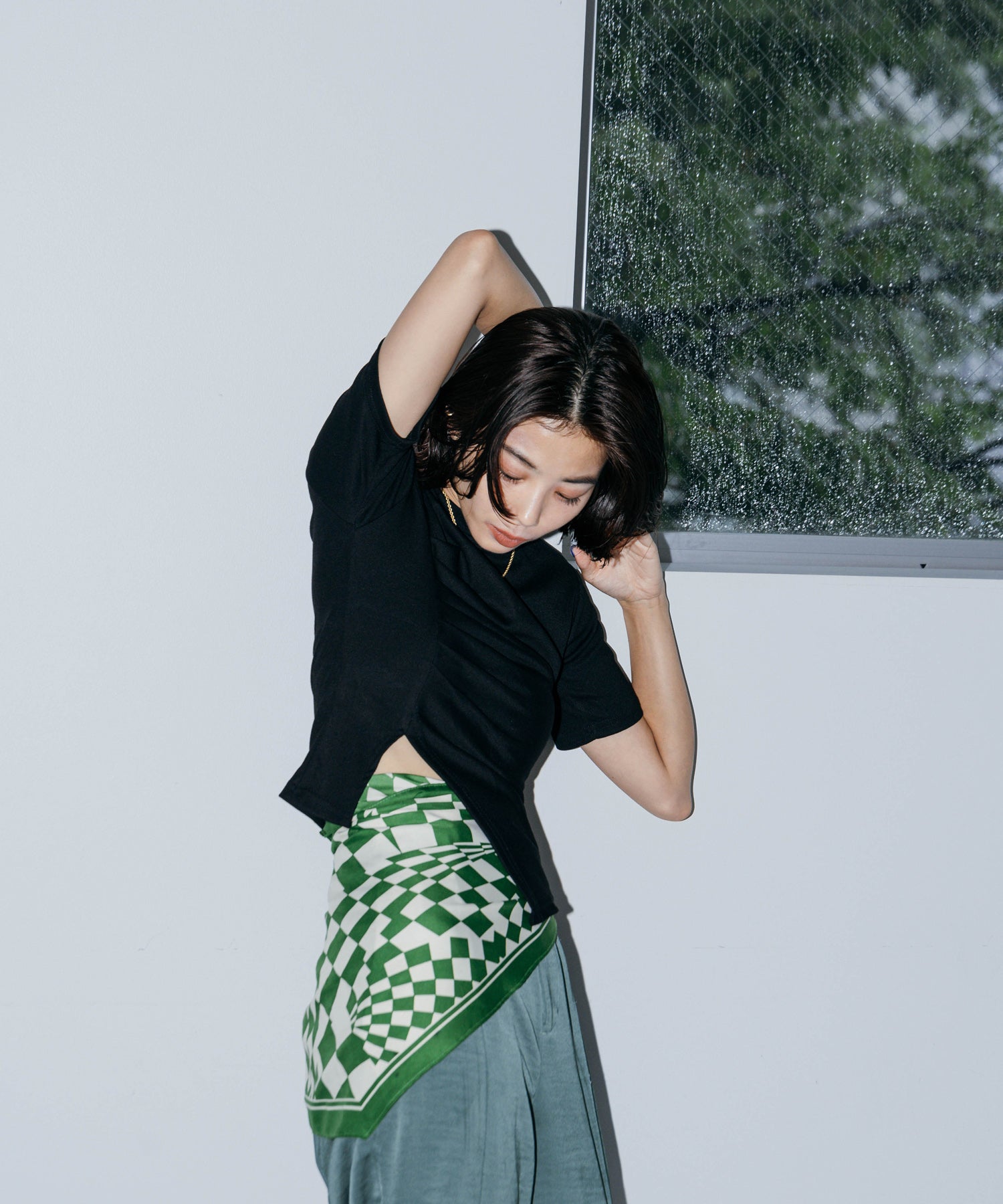 アシンメトリーギャザーTシャツ