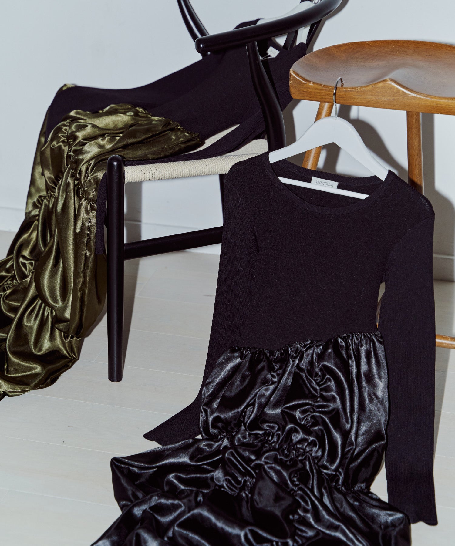 ダリアドッキングギャザーワンピース