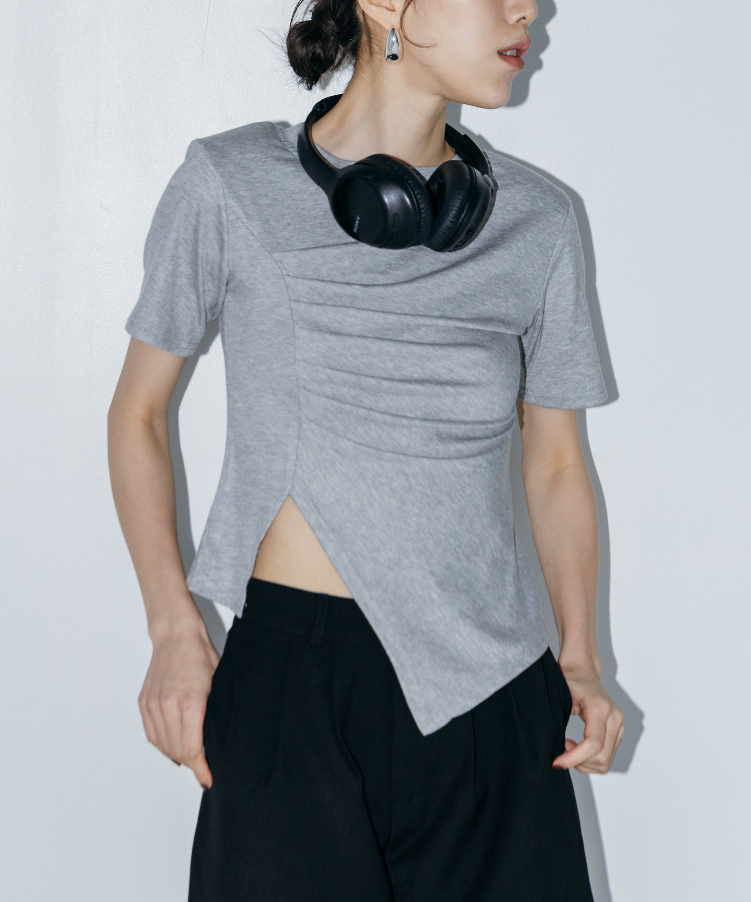 アシンメトリーギャザーTシャツ