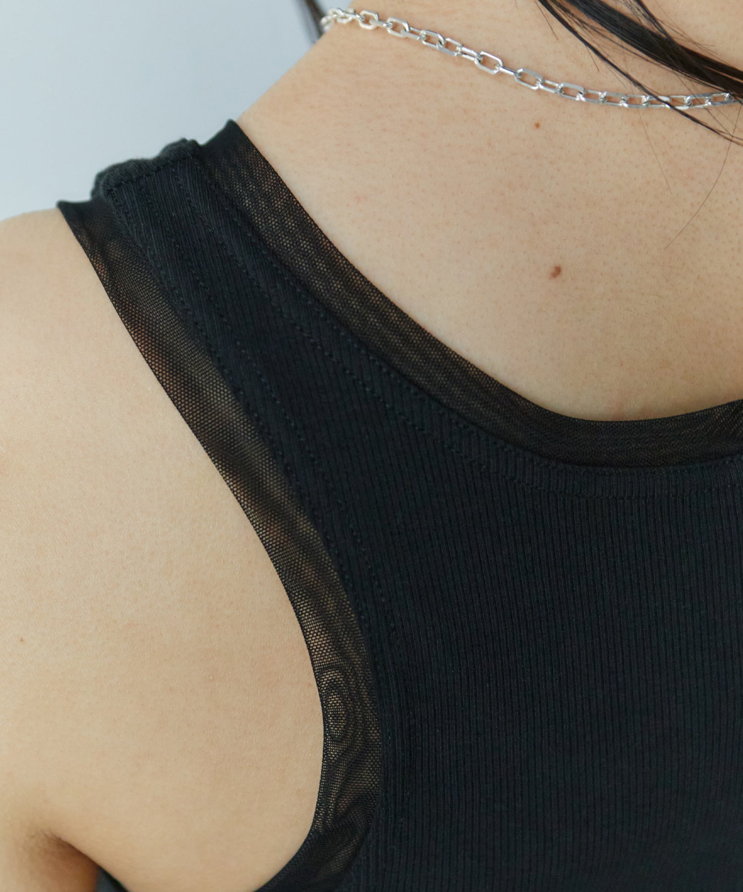 アシンメトリースリットチュールタンク