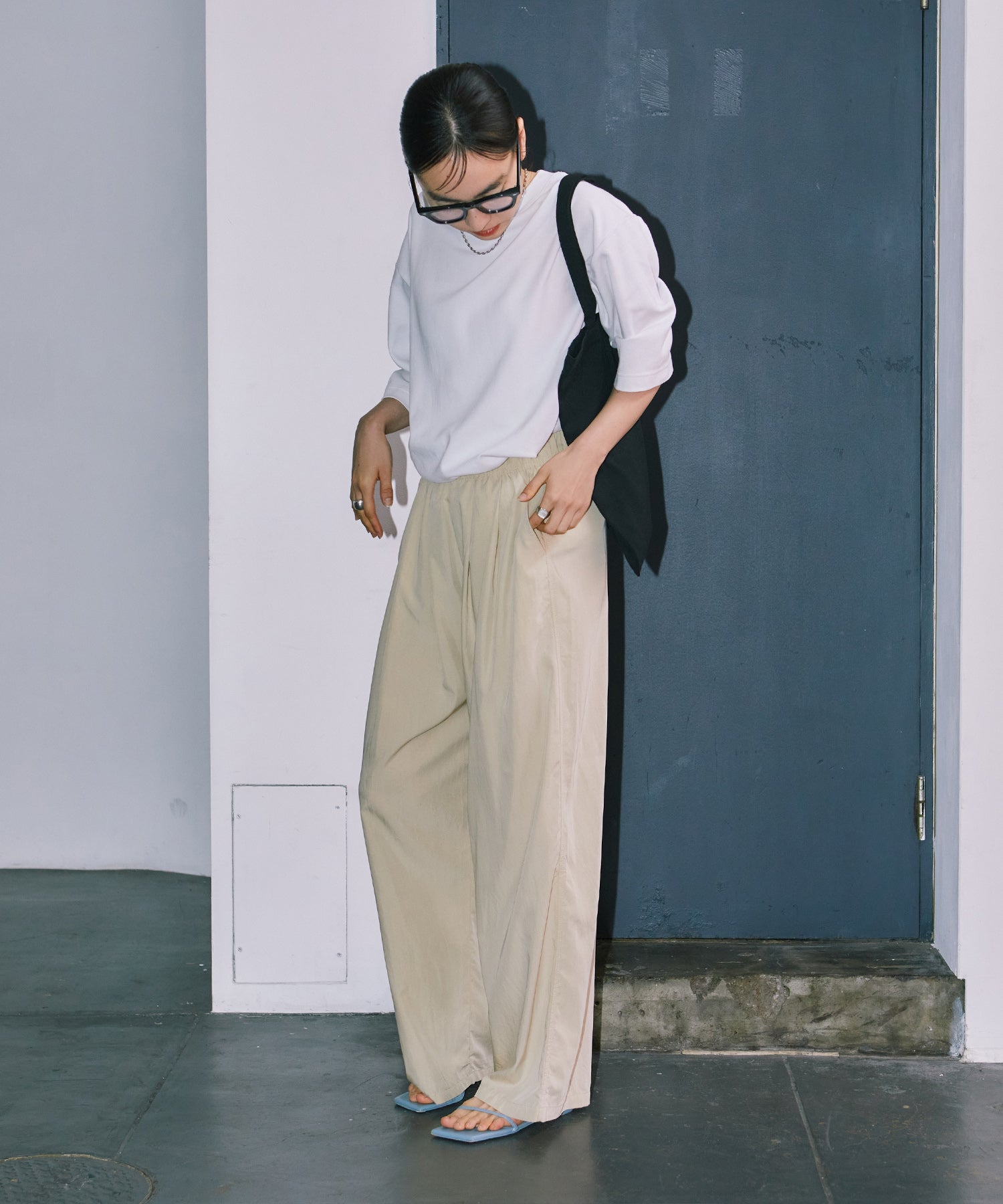 フロントタックワイドパンツ