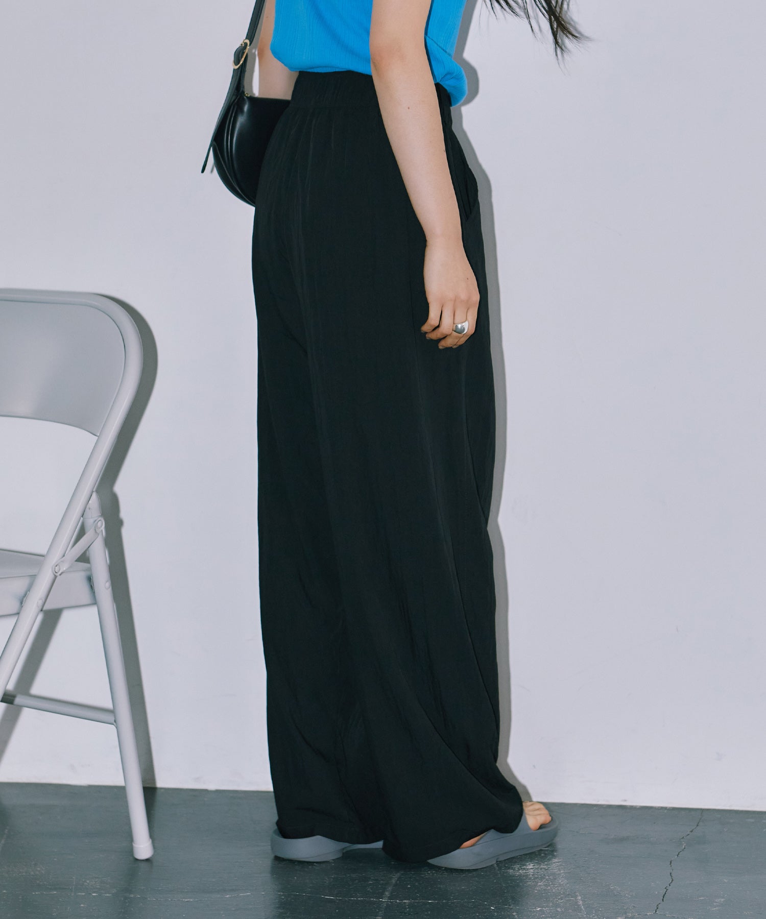 フロントタックワイドパンツ