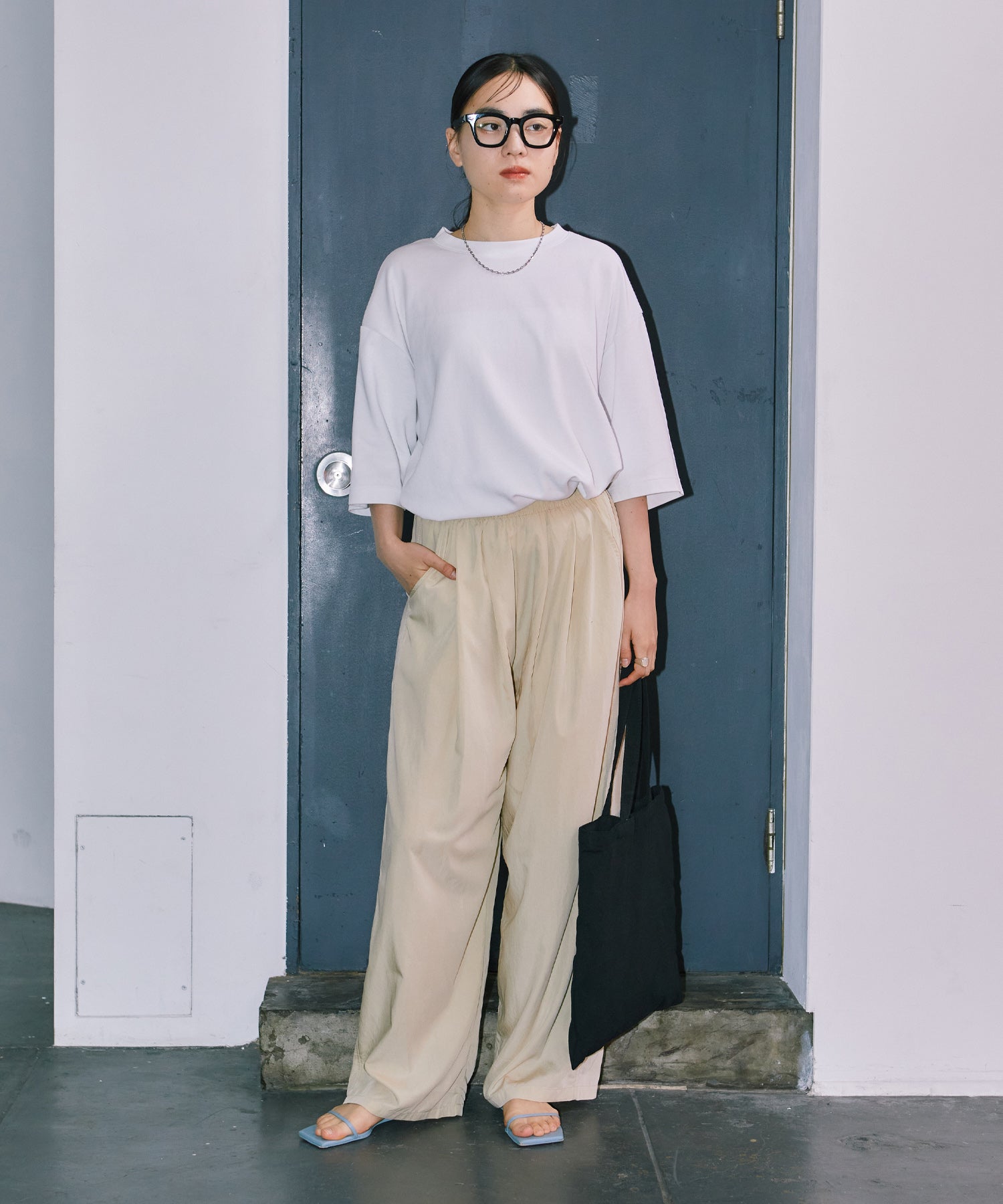 フロントタックワイドパンツ