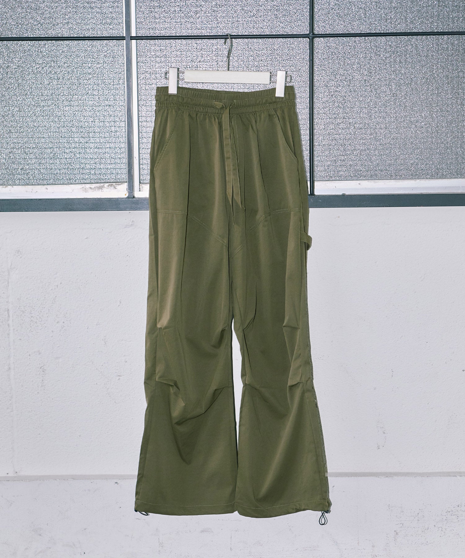 カーゴストレートパンツ