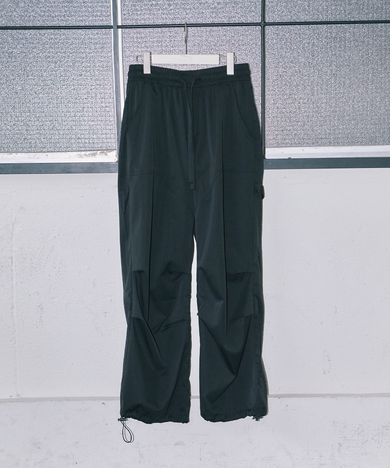 カーゴストレートパンツ