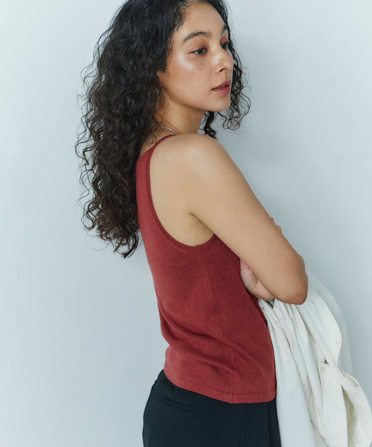 ホールドラウンドネックキャミ