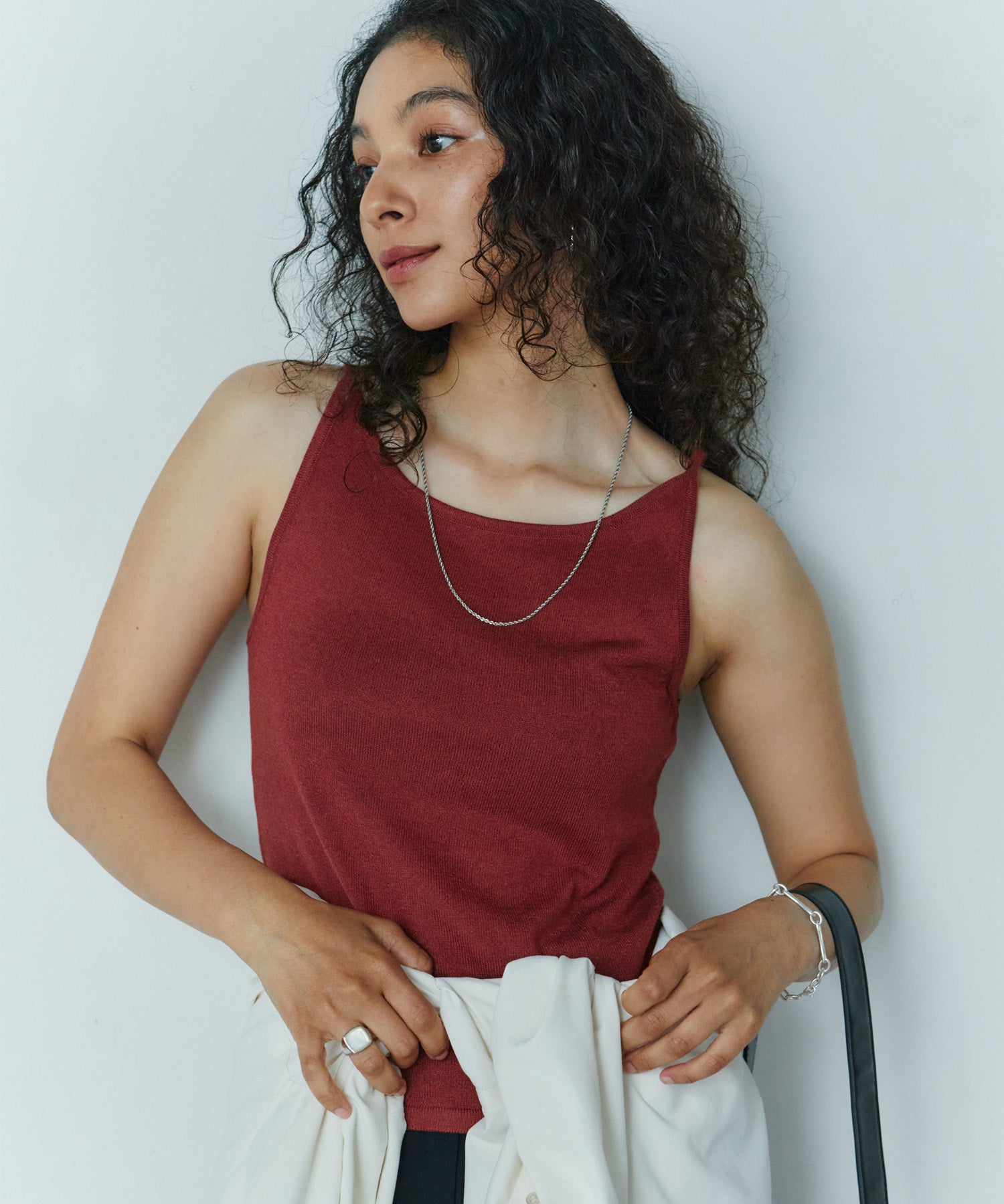 ホールドラウンドネックキャミ