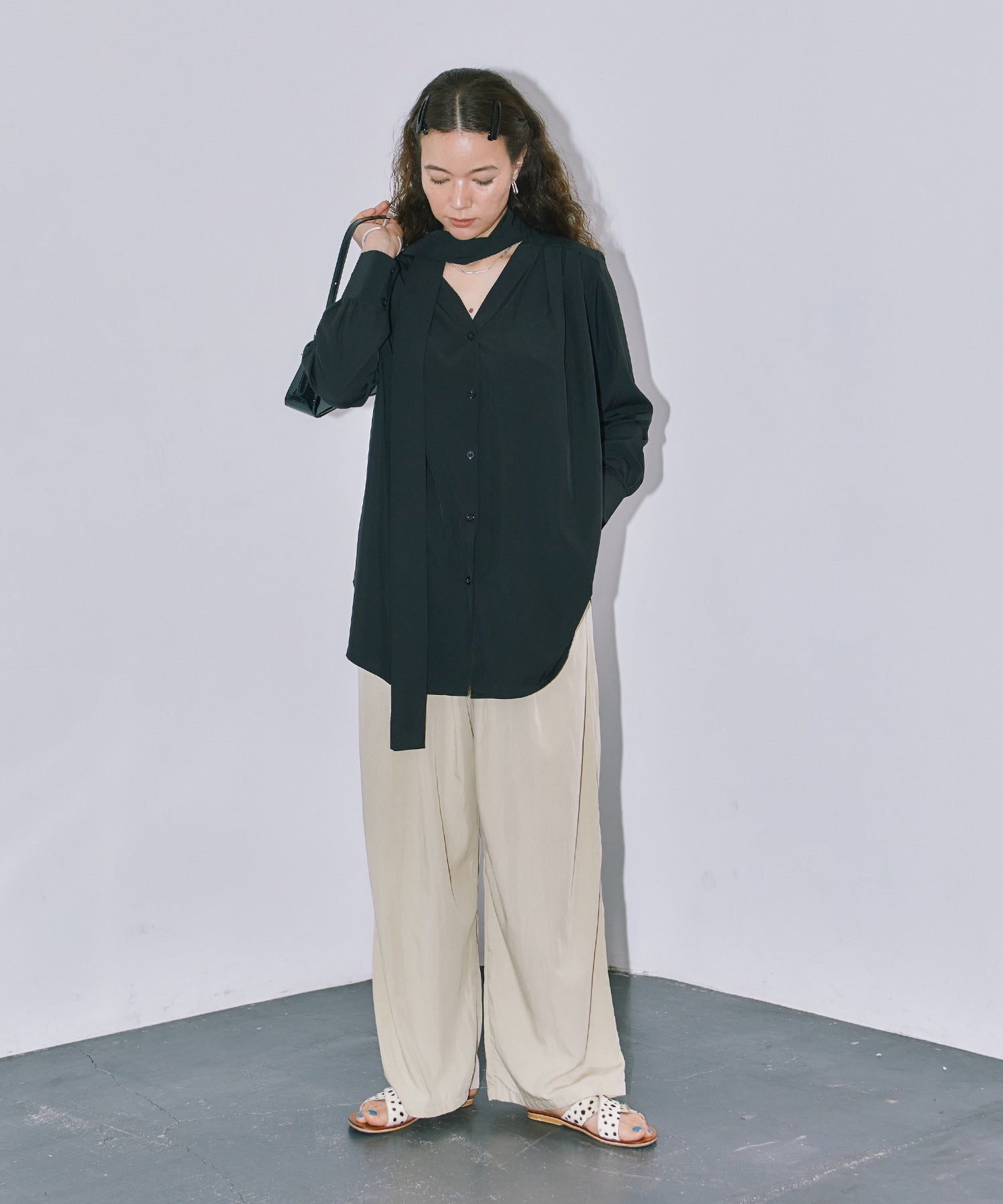 フロントタックワイドパンツ