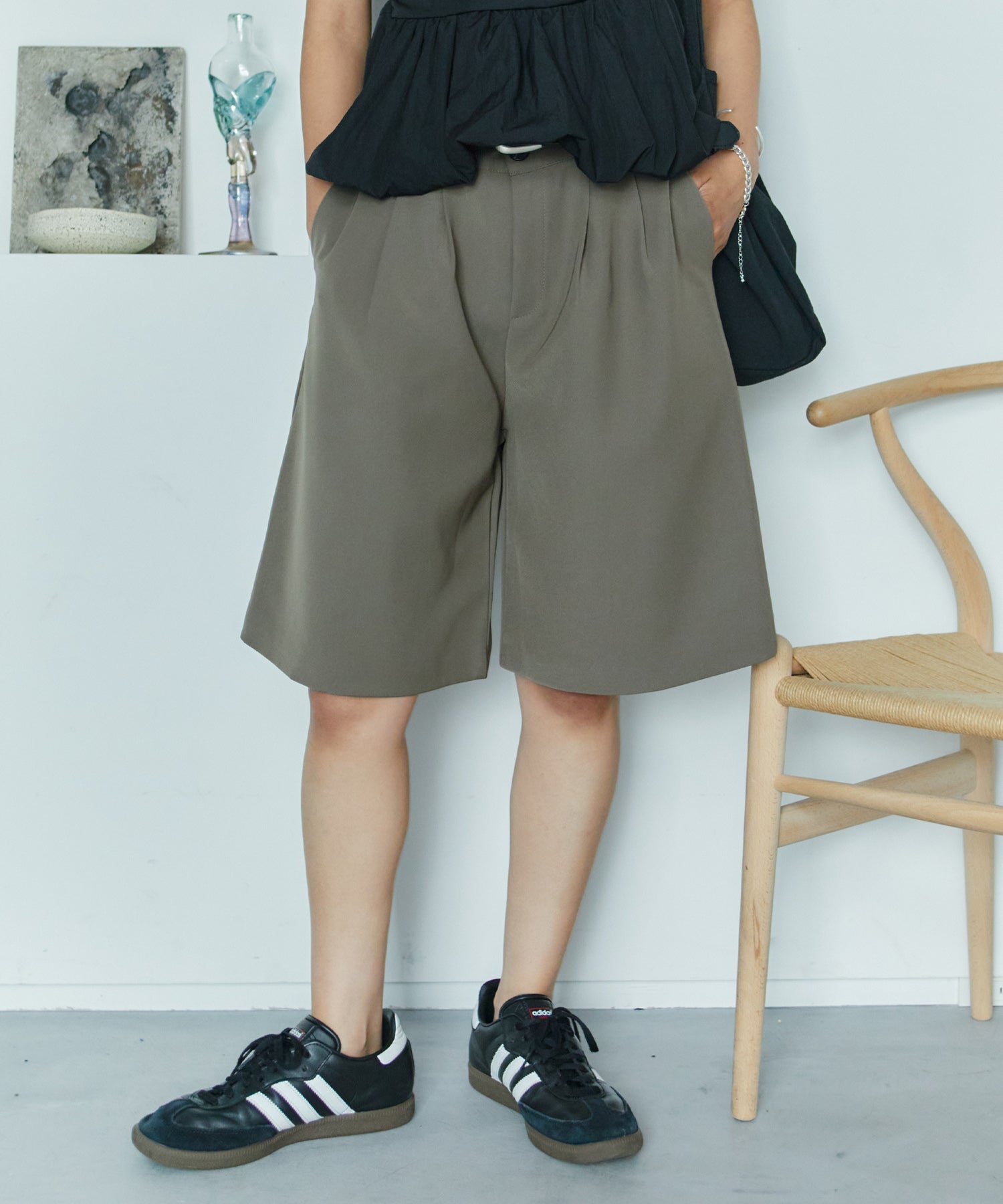 ルーズタックハーフパンツ